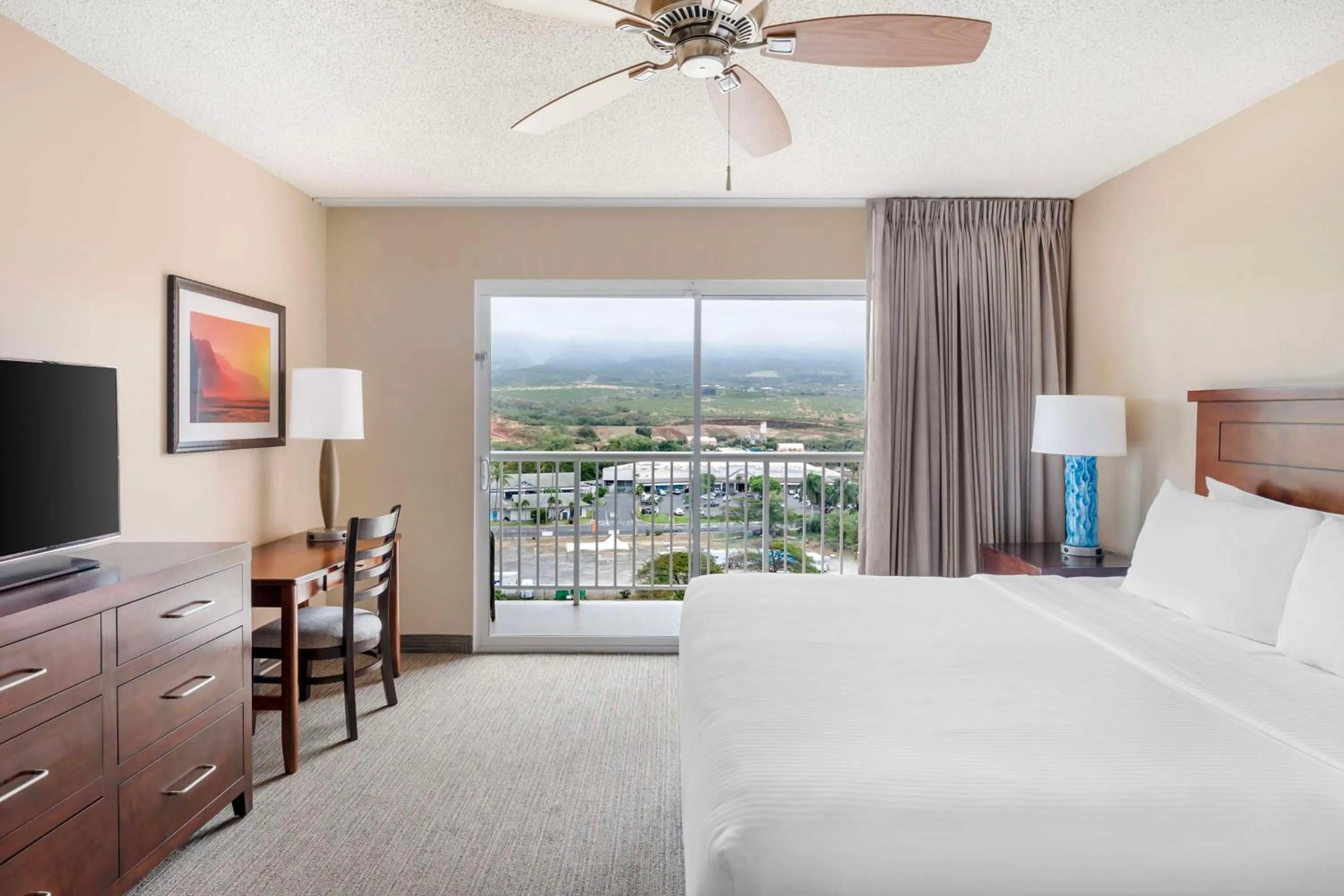 Bed in Hilton Vacation Club Ka'anapali Beach Maui