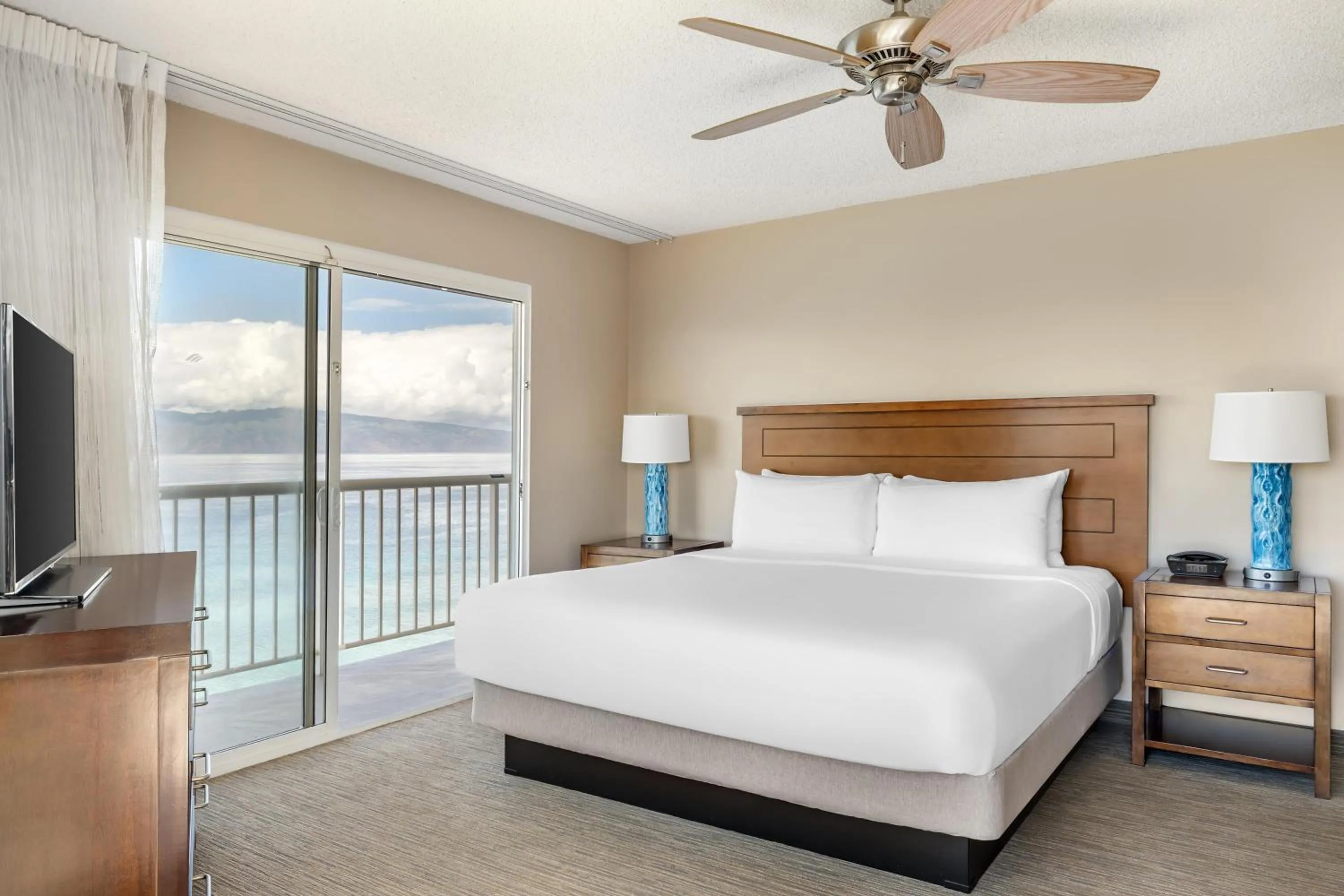 View (from property/room), Bed in Hilton Vacation Club Ka'anapali Beach Maui