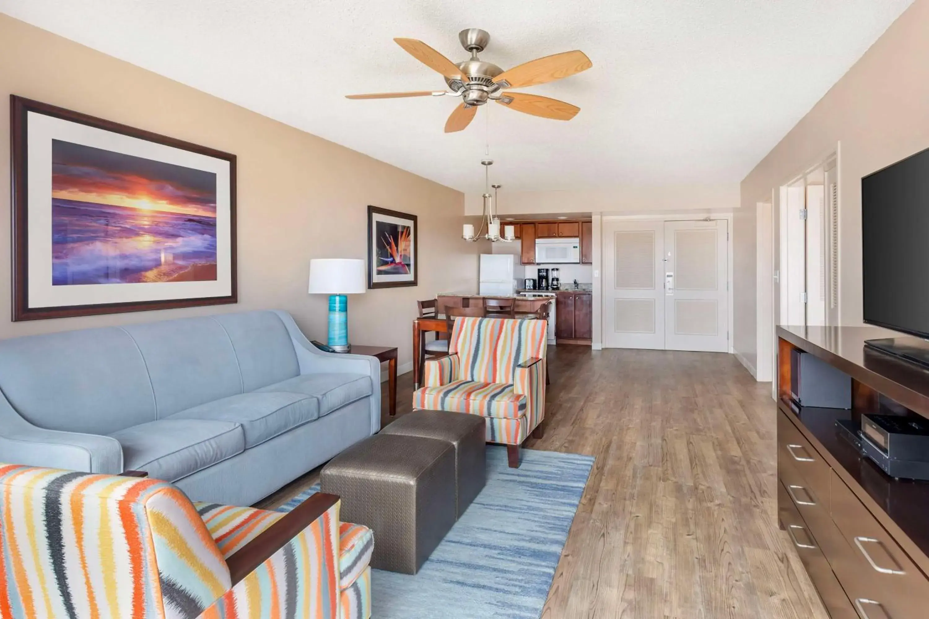 One-Bedroom King Suite with Roll-In Shower and Ocean View in Hilton Vacation Club Ka'anapali Beach Maui One-Bedroom King Suite with Roll-In Shower and Ocean View in Hilton Vacation Club Ka'anapali Beach Maui