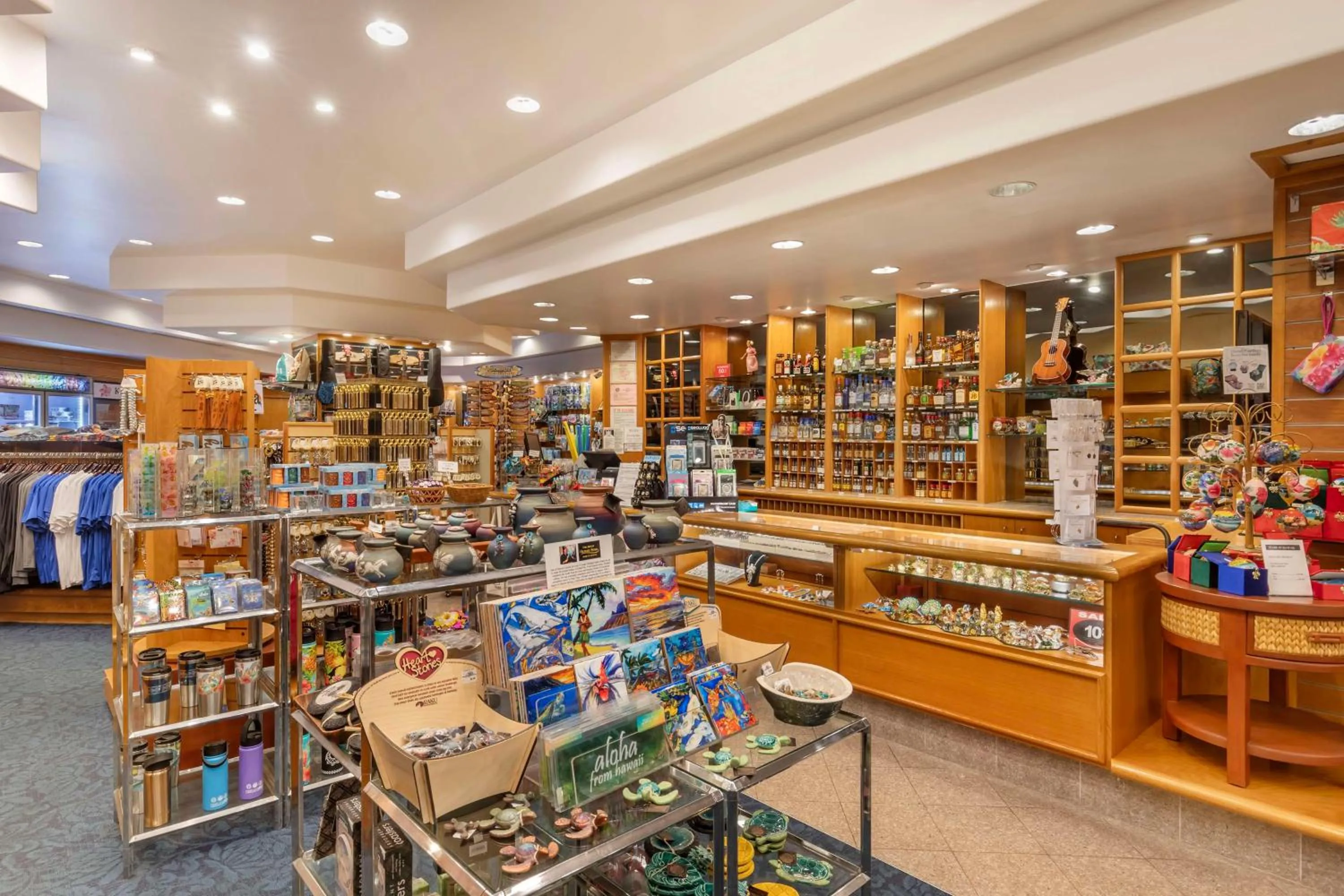 On-site shops in Hilton Vacation Club Ka'anapali Beach Maui
