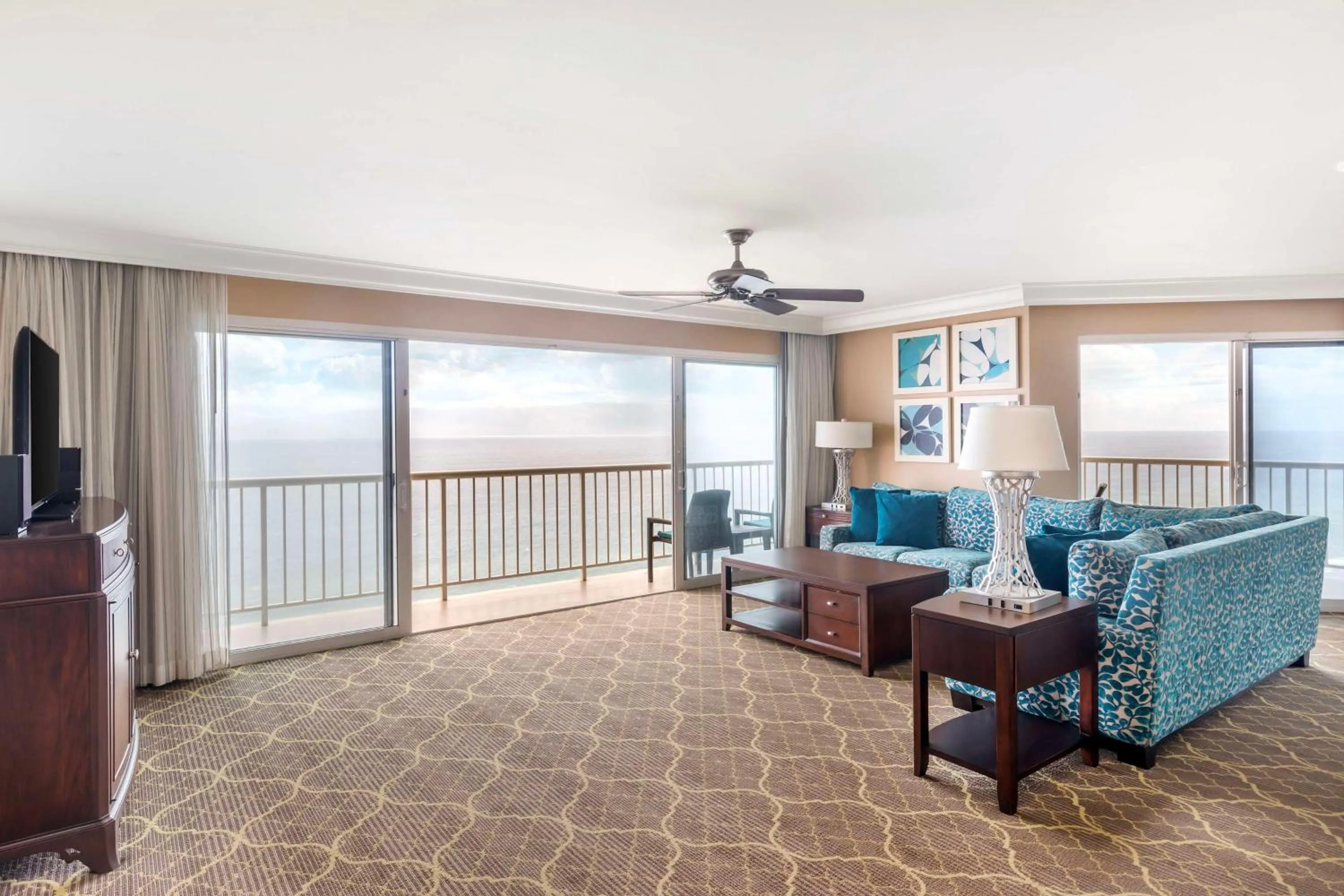 Living room in Hilton Vacation Club Ka'anapali Beach Maui