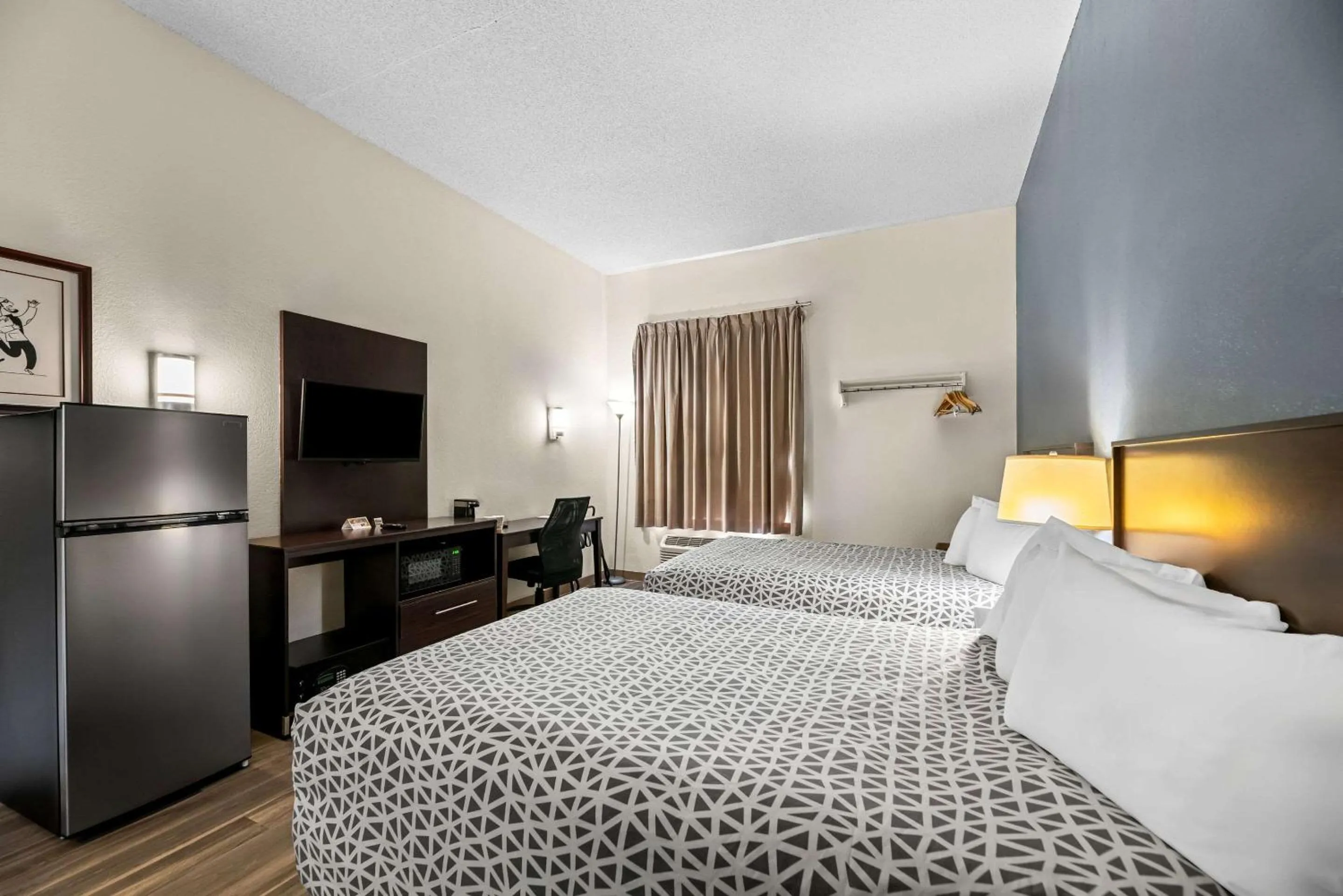 Bedroom, Bed in Suburban Studios Orlando - Ocoee-Winter Garden