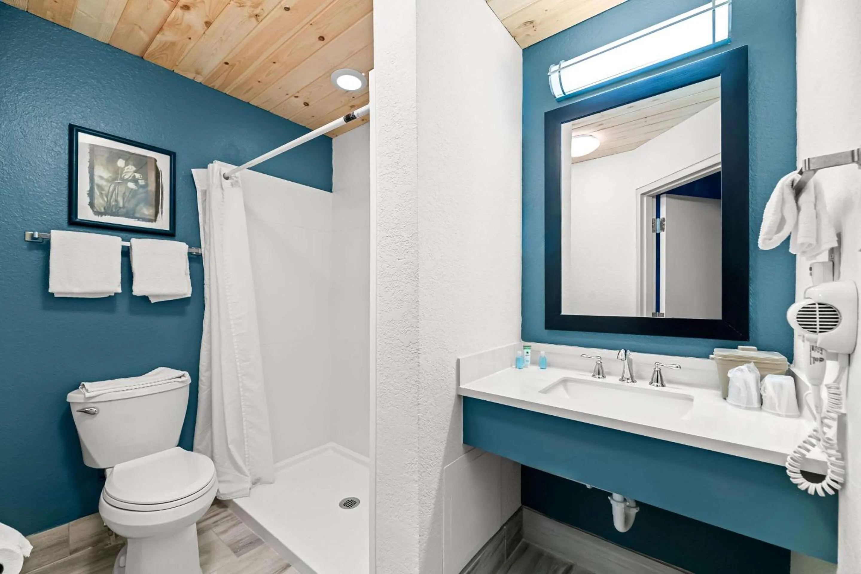 Bedroom in Suburban Studios Orlando - Ocoee-Winter Garden