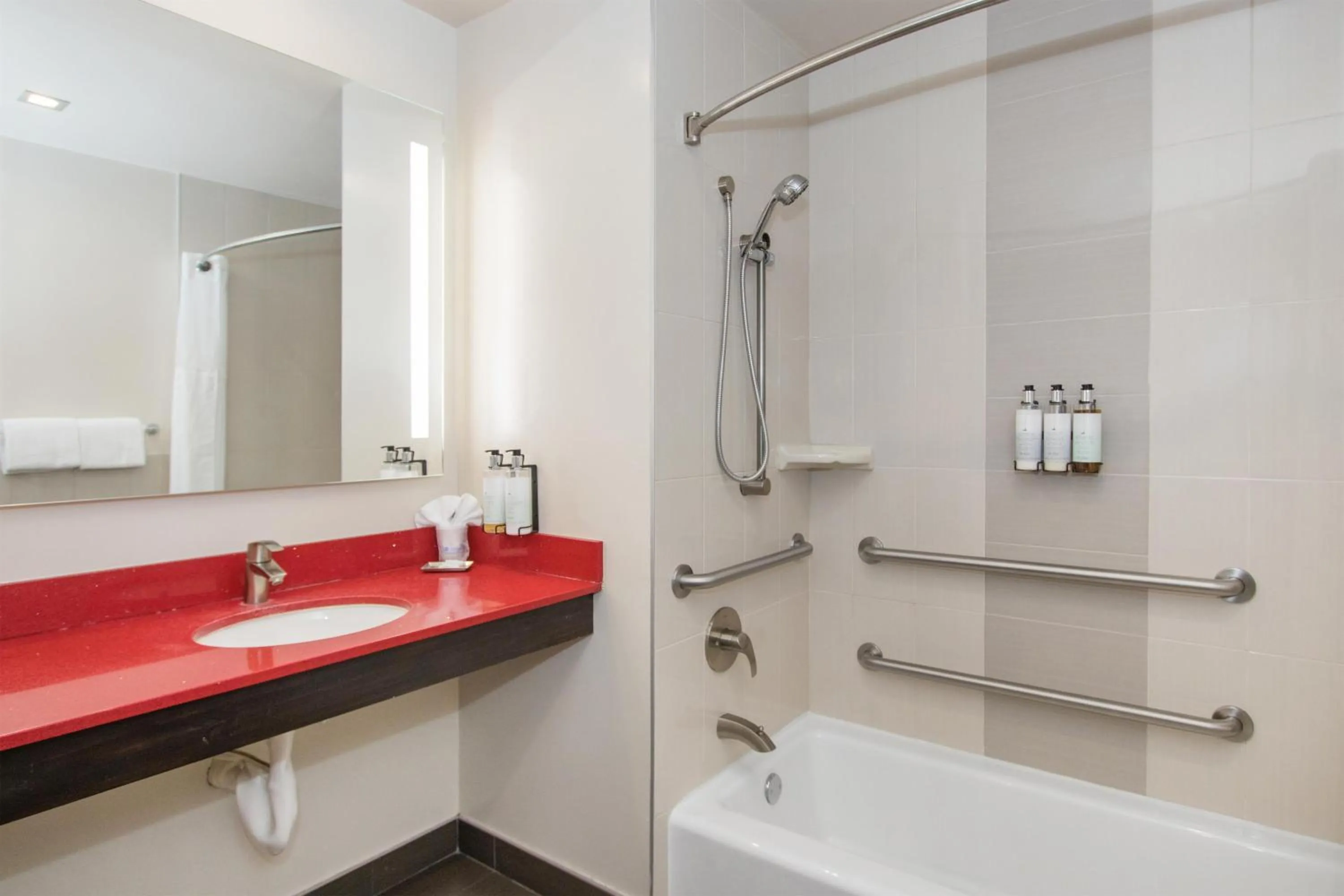 Bathroom in Aiden Los Angeles Downtown Dragon Gate Inn