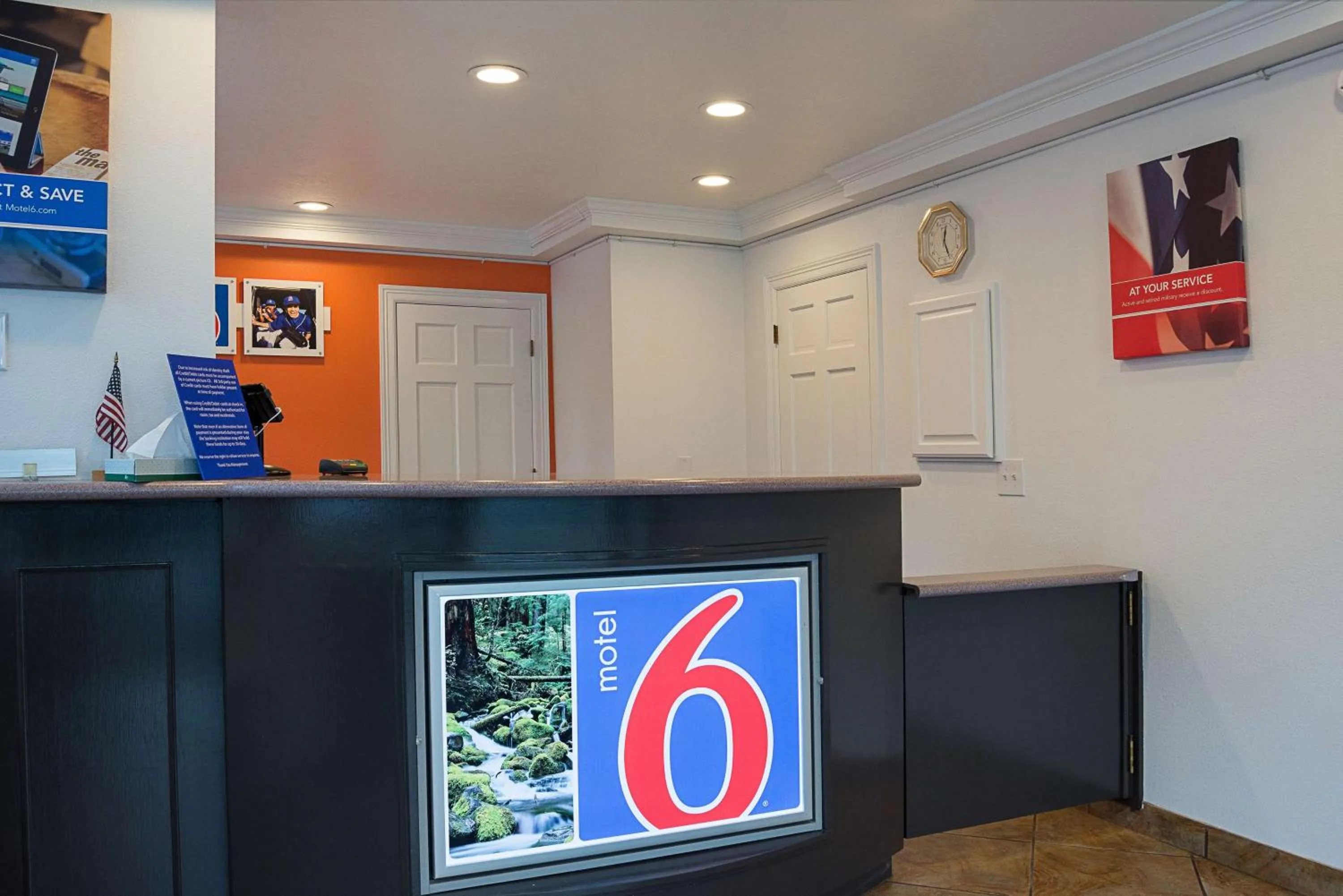 Lobby or reception in Motel 6-Canby, OR