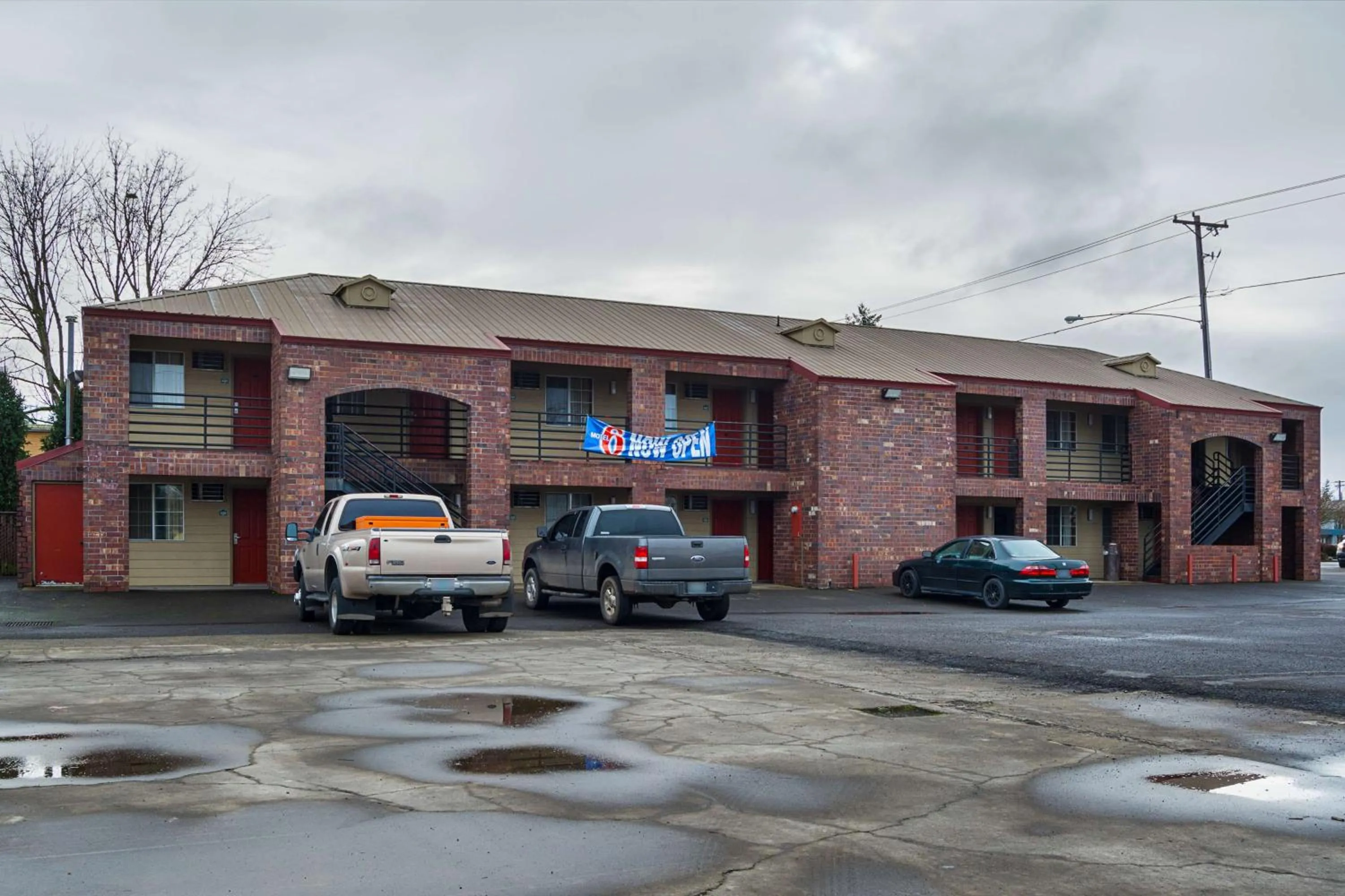 Property building in Motel 6-Canby, OR