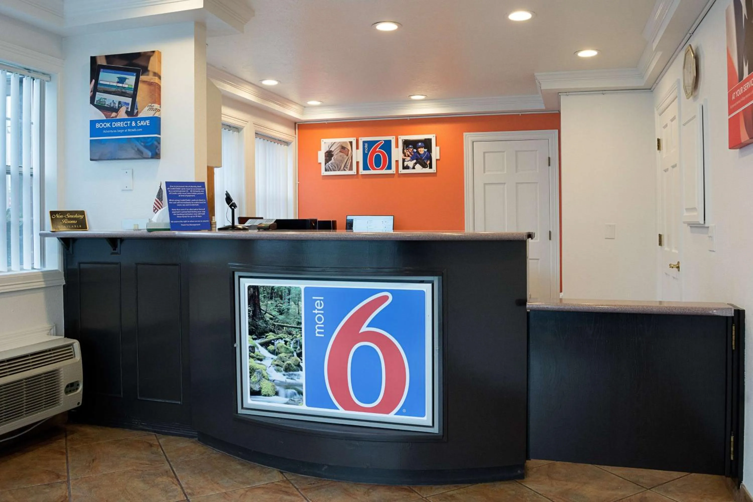 Lobby or reception in Motel 6-Canby, OR