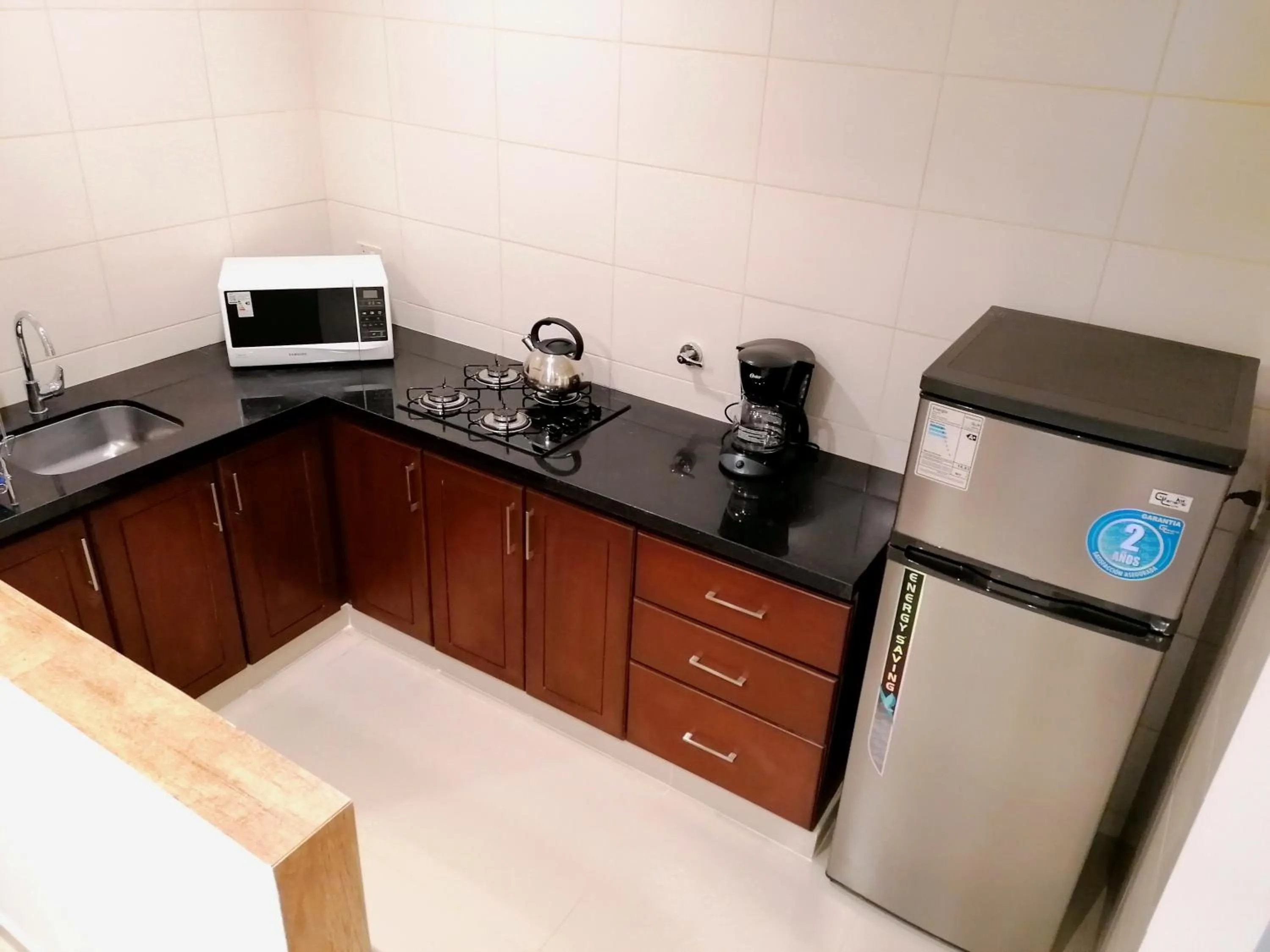 Coffee/tea facilities in Premium Suites Deluxe Aparthotel Equipetrol