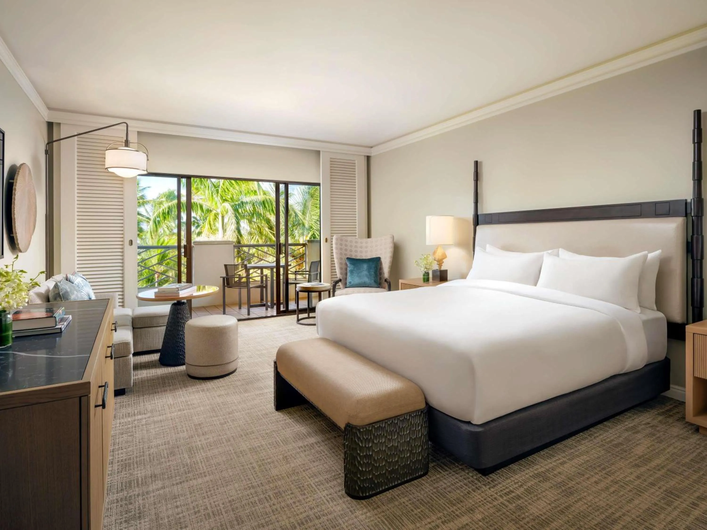 Bedroom, Bed in Fairmont Orchid