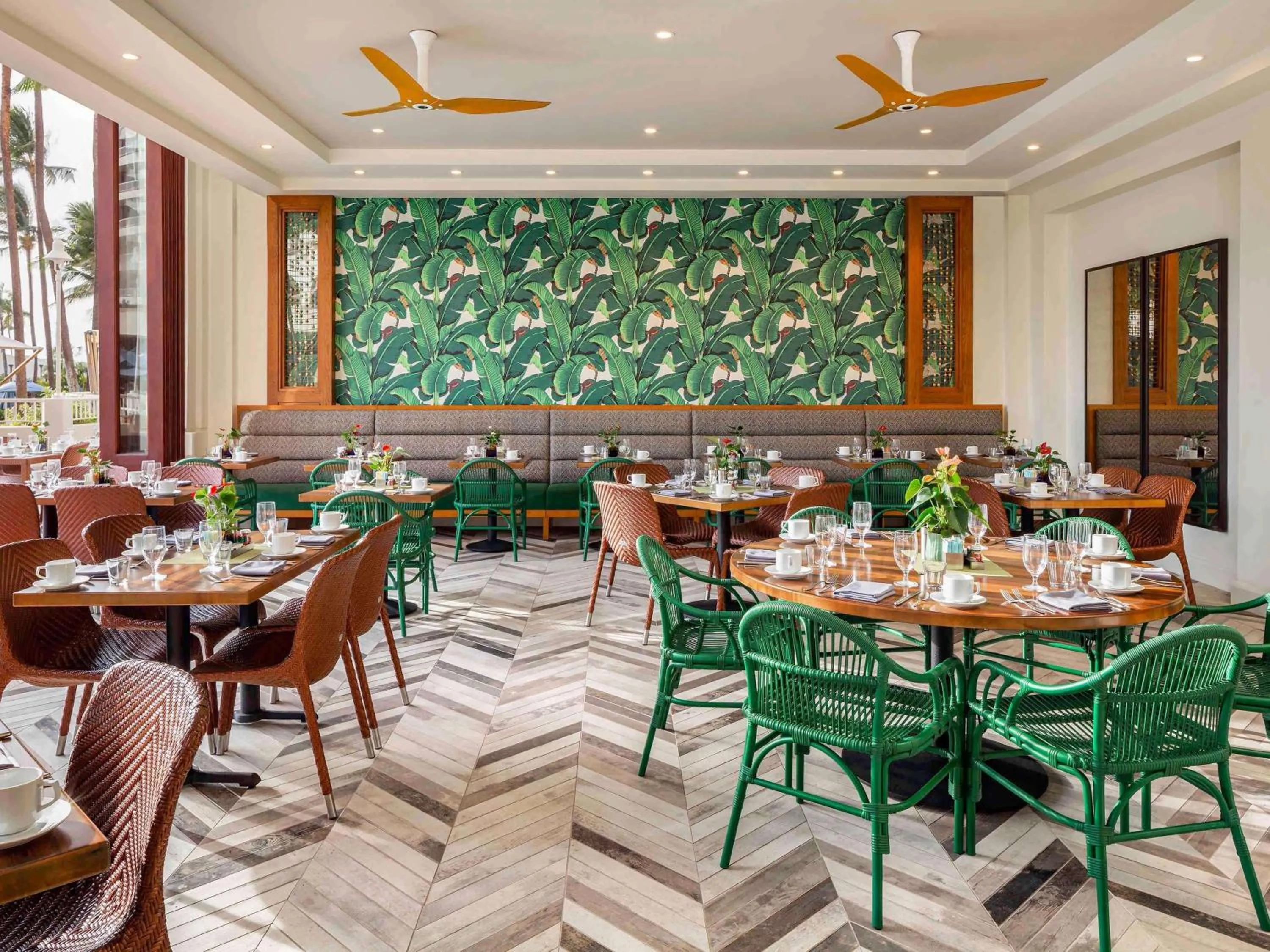 Restaurant/places to eat in Fairmont Kea Lani, Maui