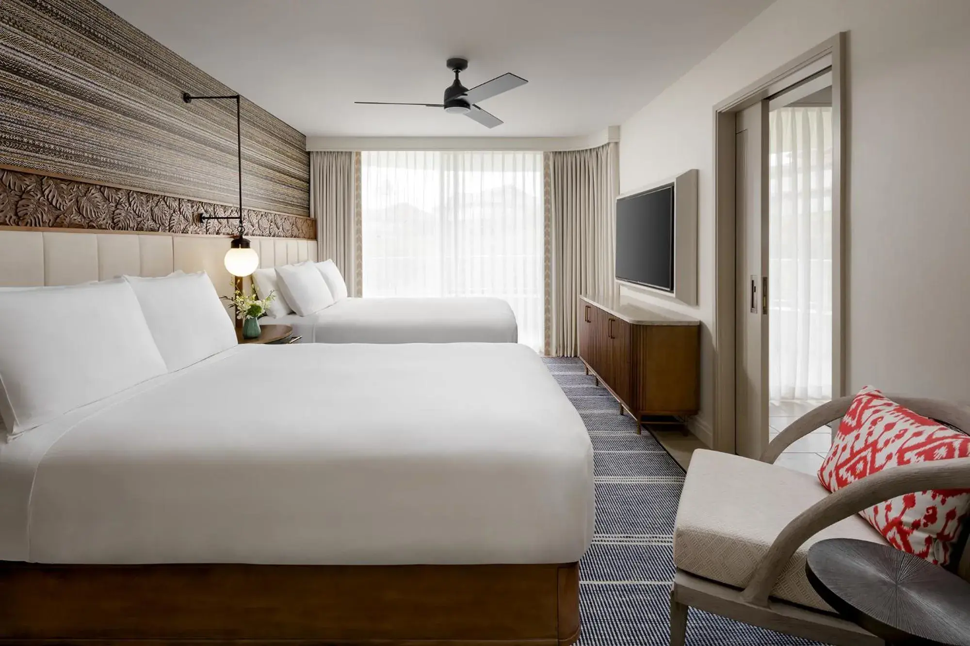 Deluxe Corner Suite with Two Double Beds, Sofa Bed and Ocean View - single occupancy in Fairmont Kea Lani, Maui Deluxe Corner Suite with Two Double Beds, Sofa Bed and Ocean View - single occupancy in Fairmont Kea Lani, Maui