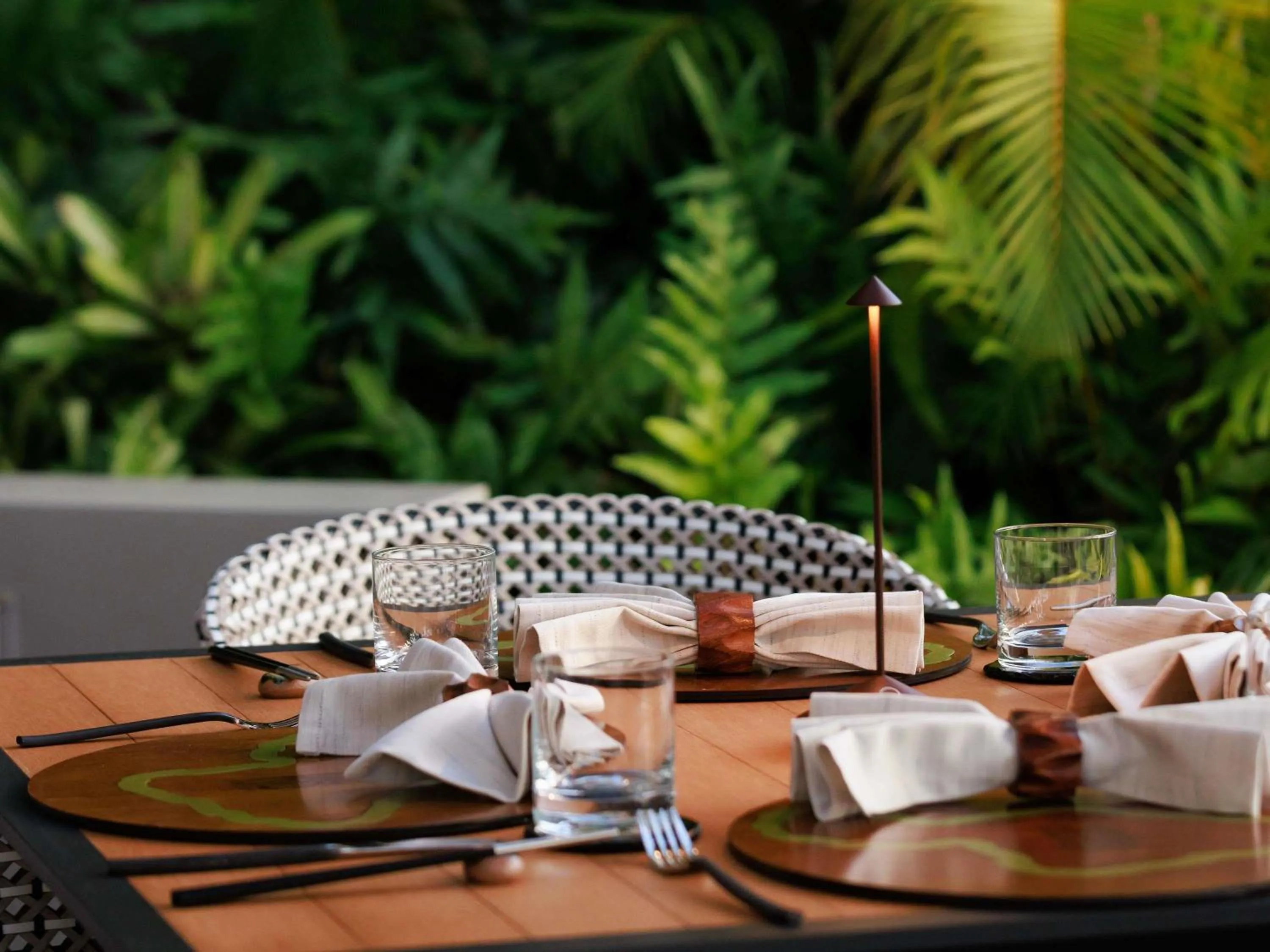 Restaurant/places to eat in Fairmont Kea Lani, Maui