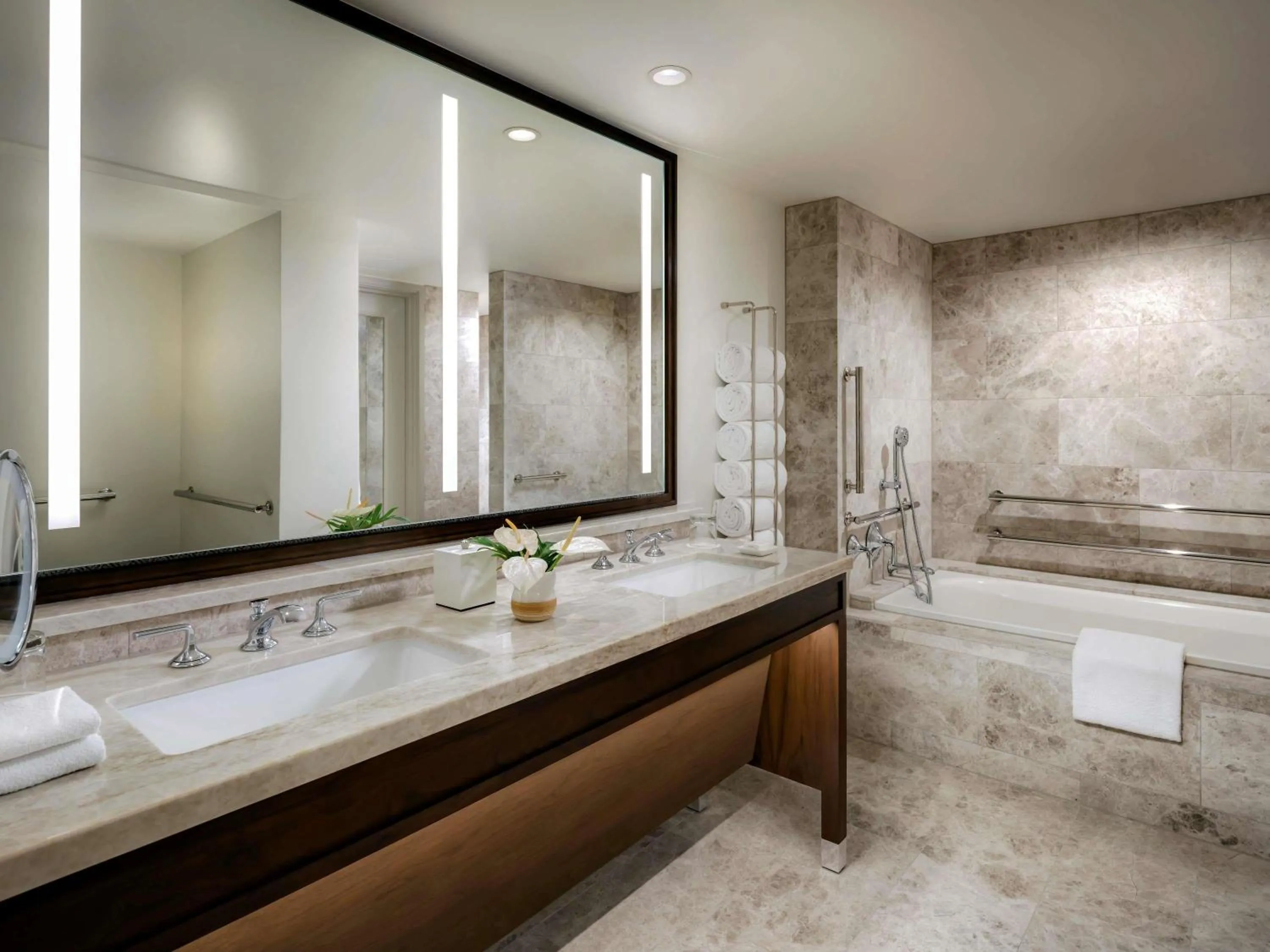 Bedroom in Fairmont Kea Lani, Maui