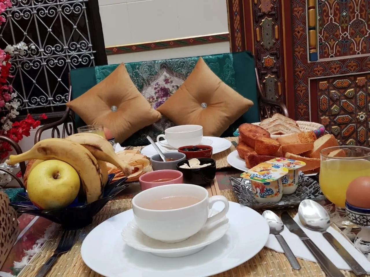 Restaurant/places to eat in Dar Atlantic