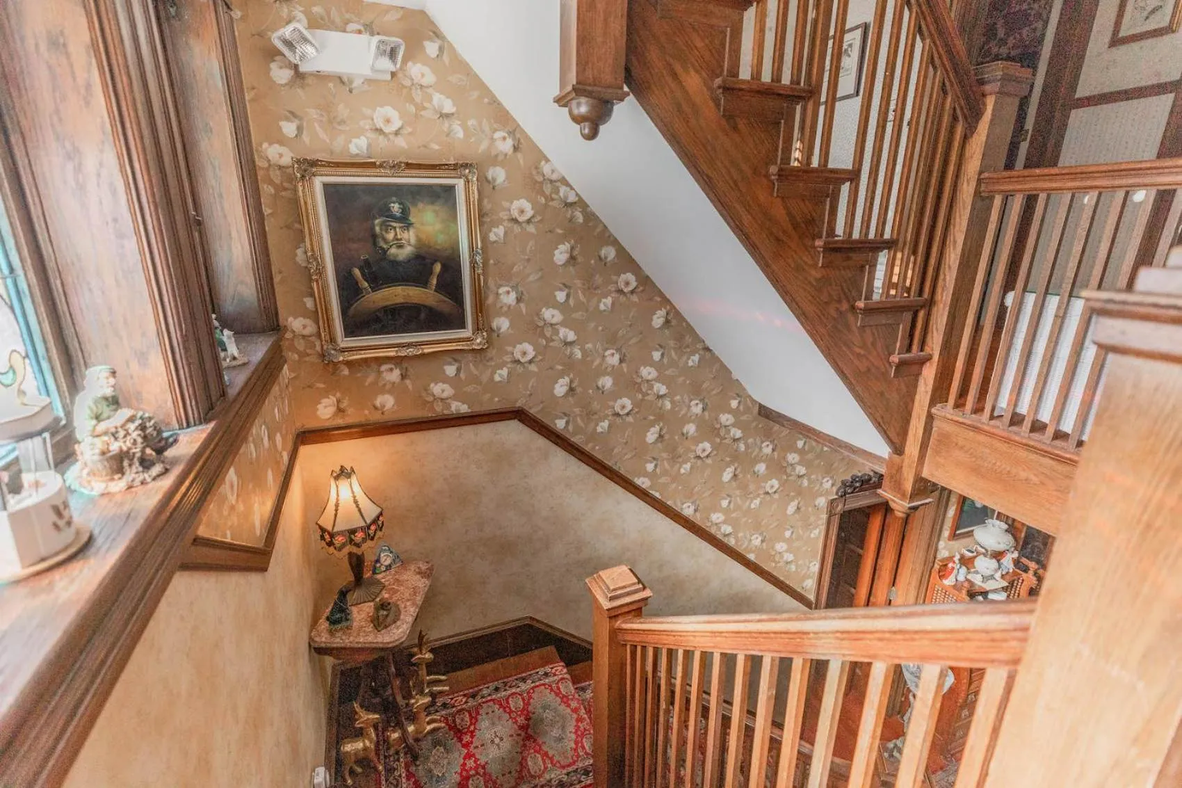 Decorative detail in Captain Mey's Inn