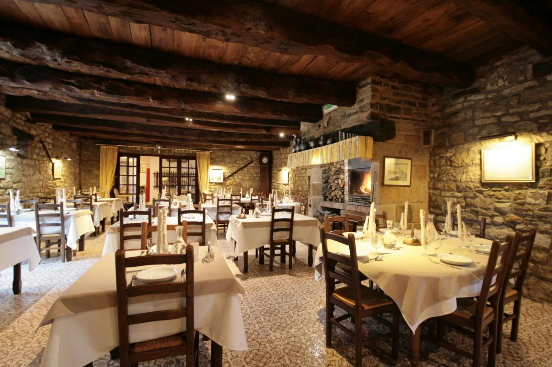Restaurant/places to eat in Logis Auberge La Diege
