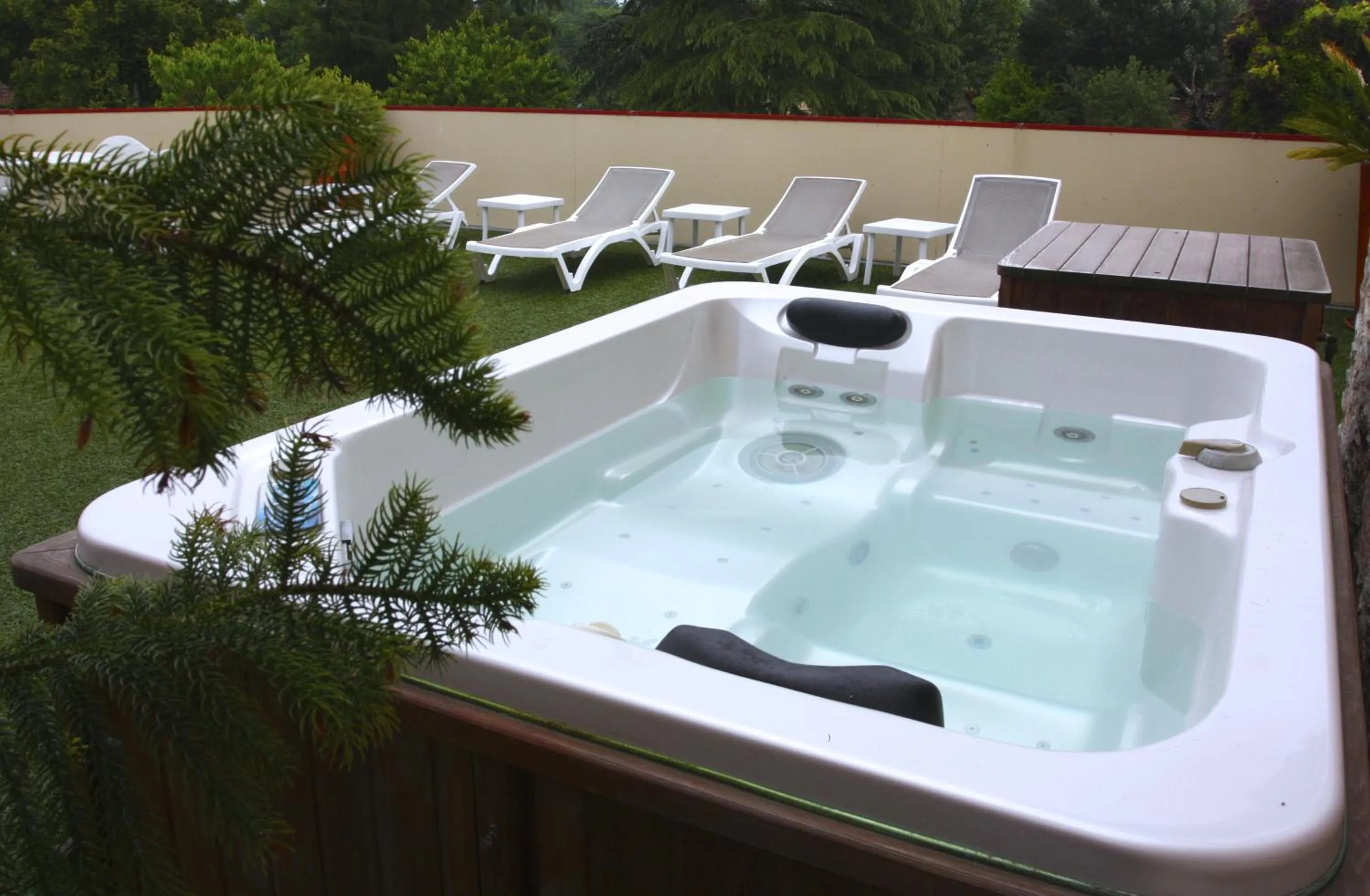 Patio in Logis Auberge La Diege