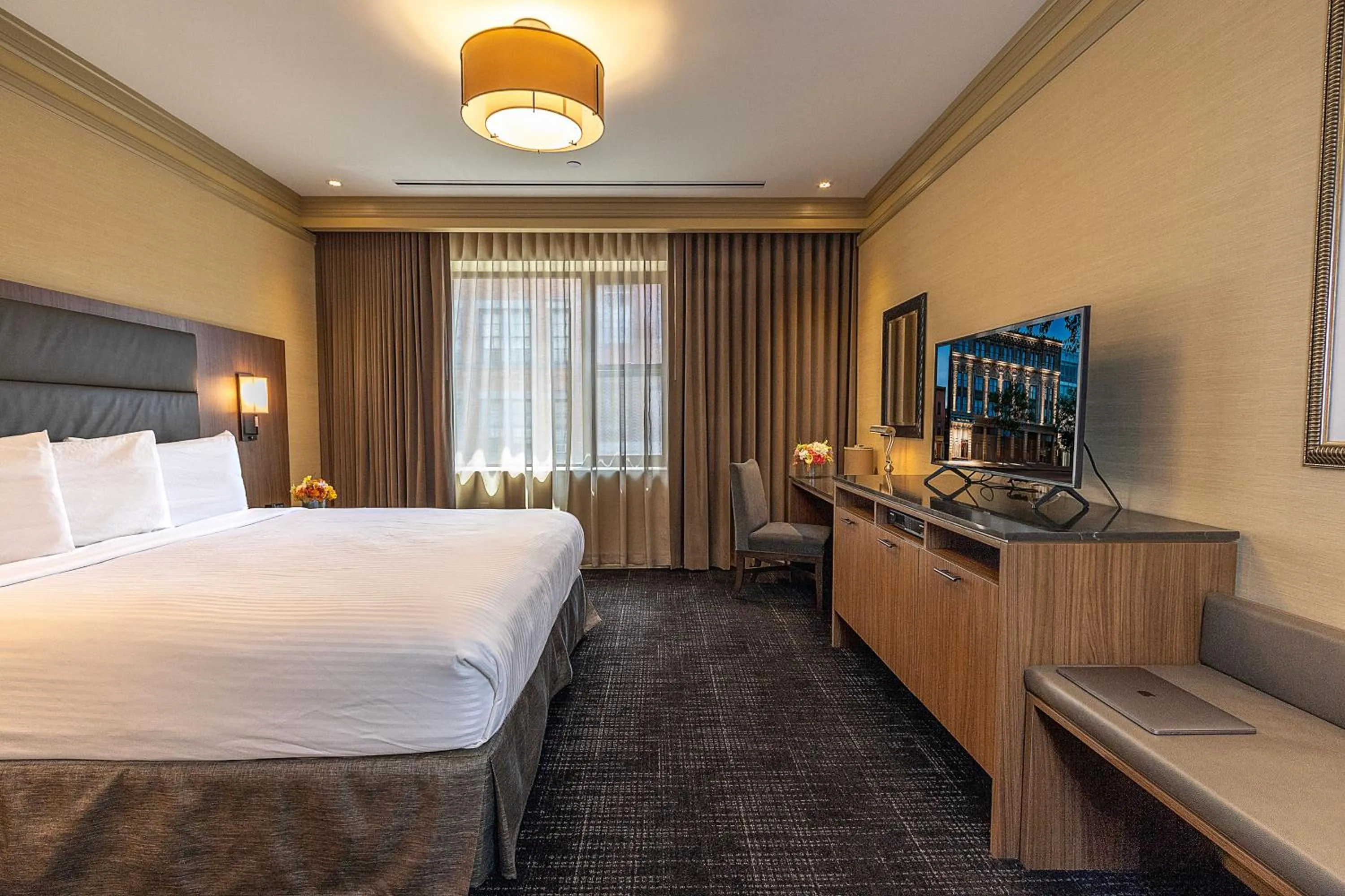 Bed in Opera House Hotel