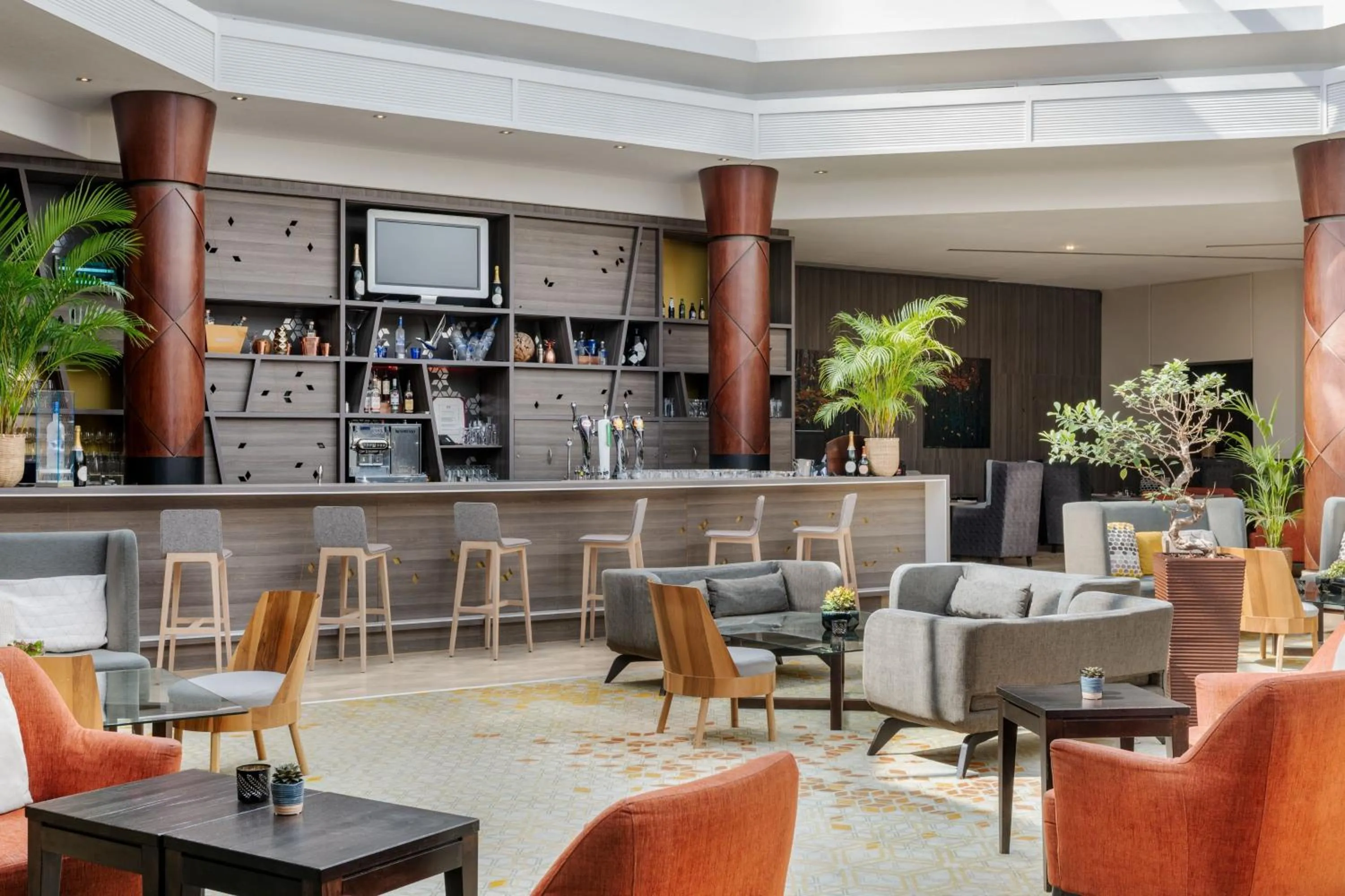 Lounge or bar in Paris Marriott Charles de Gaulle Airport Hotel