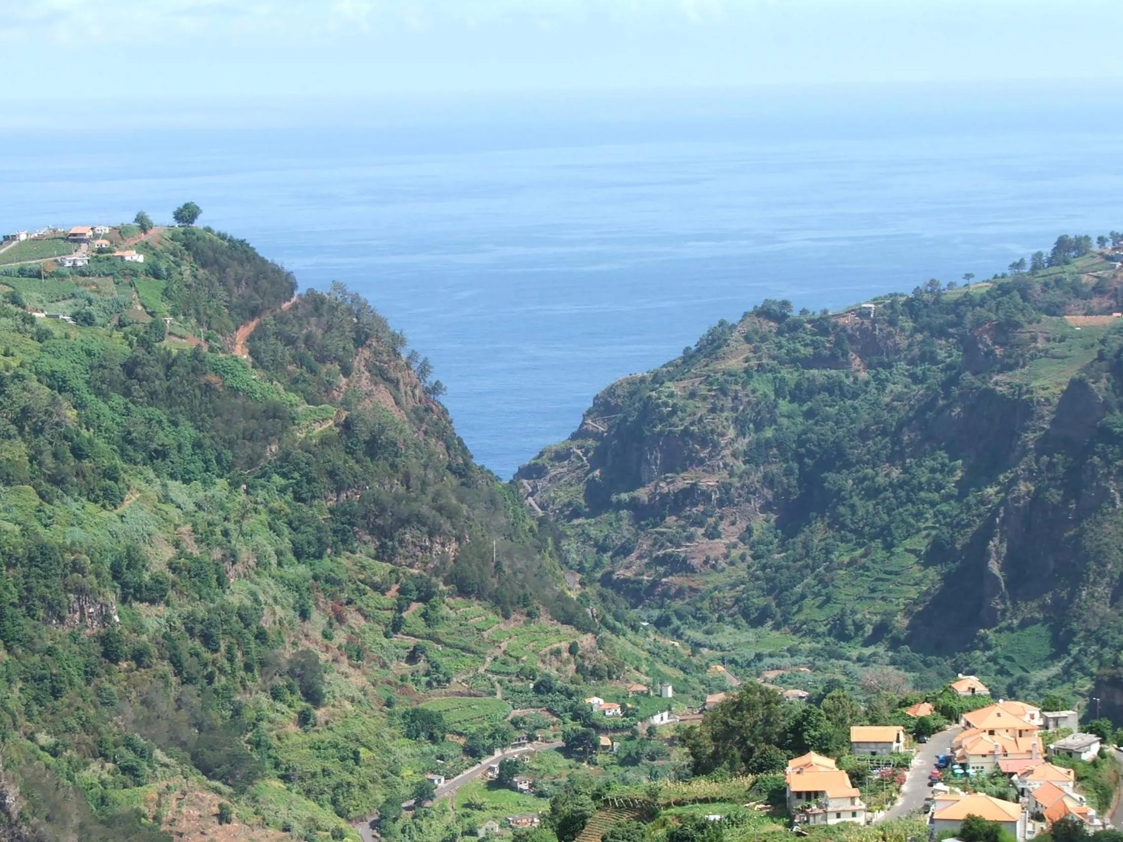 Property building in Ilha & Montanha - Turismo Rural