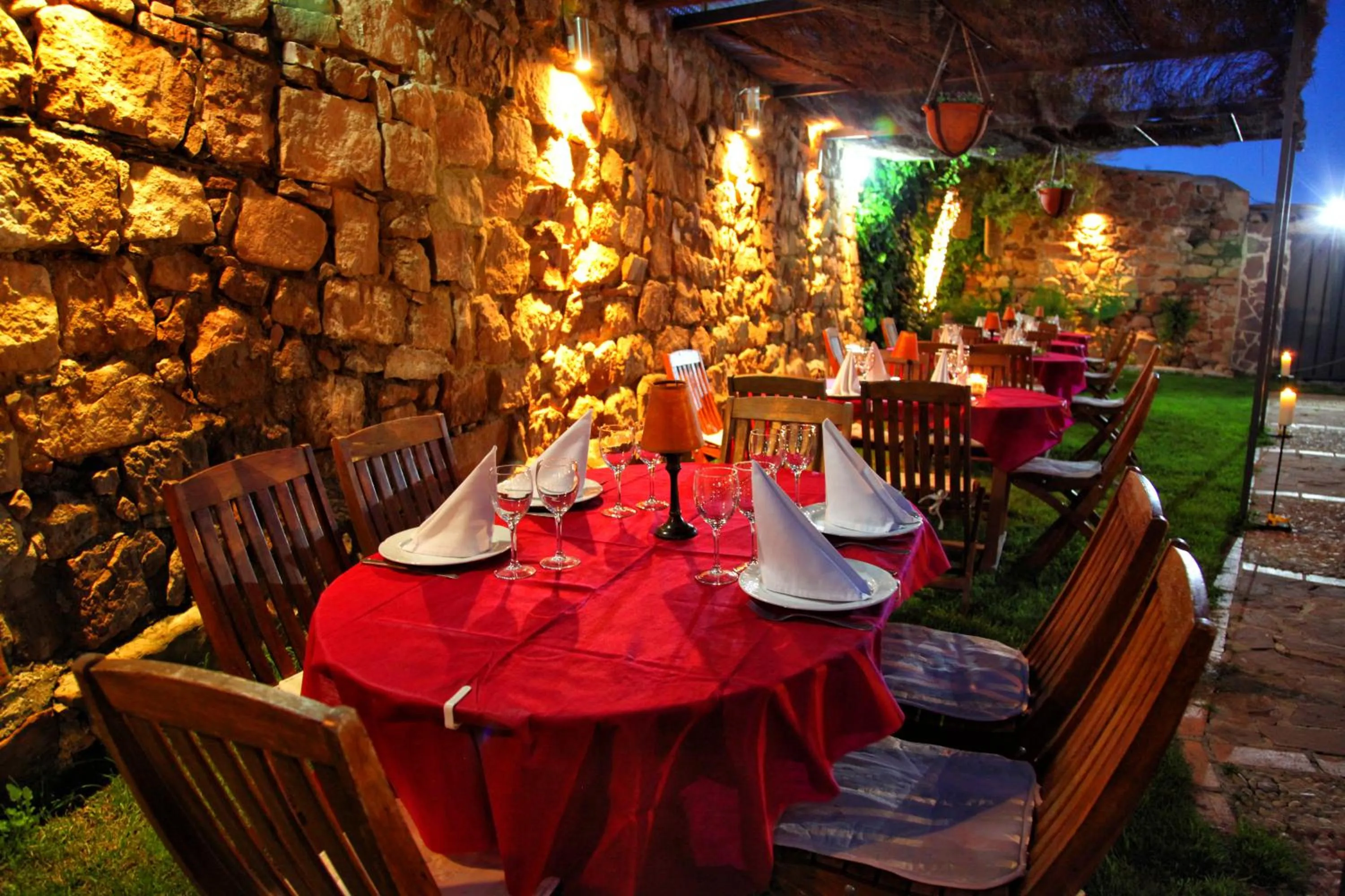 Restaurant/places to eat in Palacete Maria Rosa