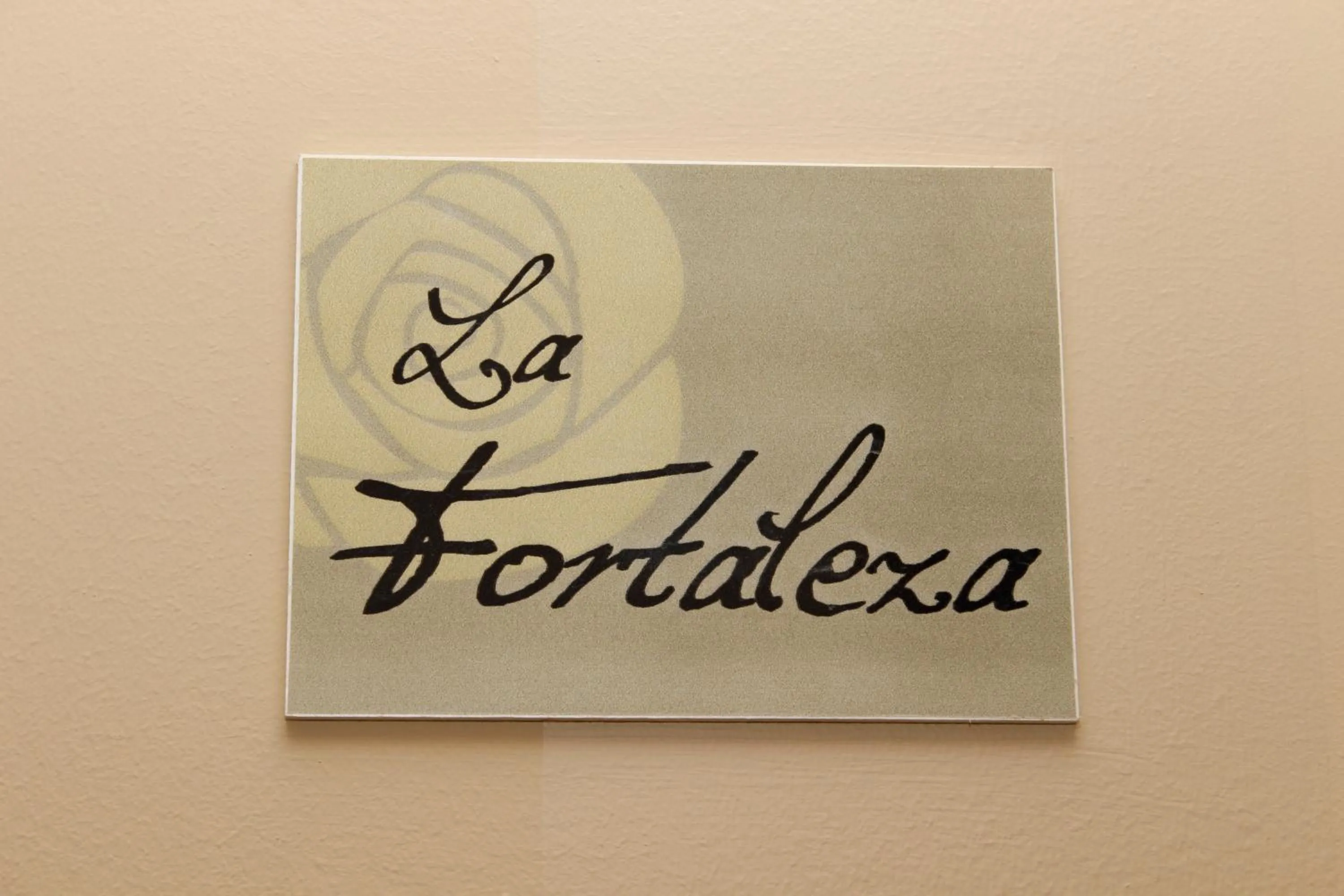 Logo/Certificate/Sign in Palacete Maria Rosa