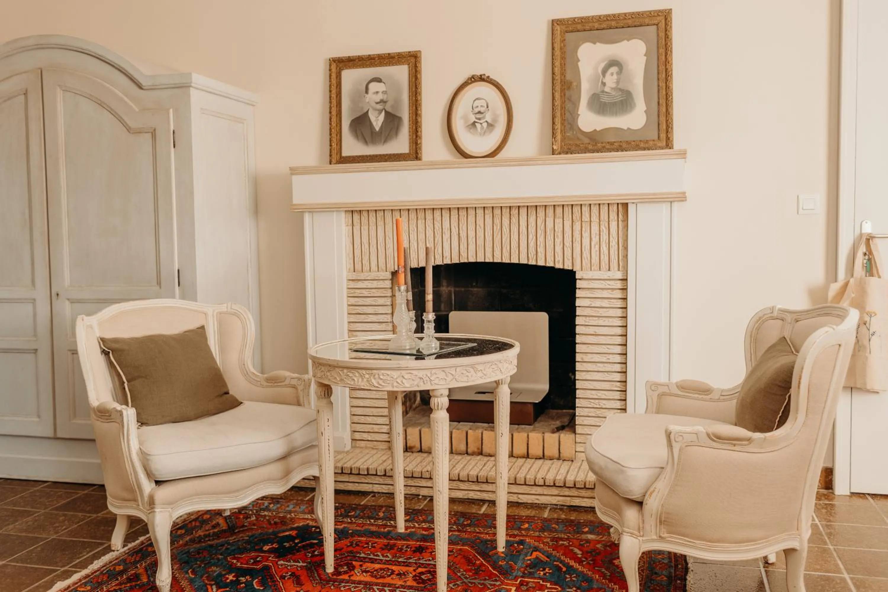 Living room in Hôtel Le Chatellier - Piscine chauffée d'avril à octobre