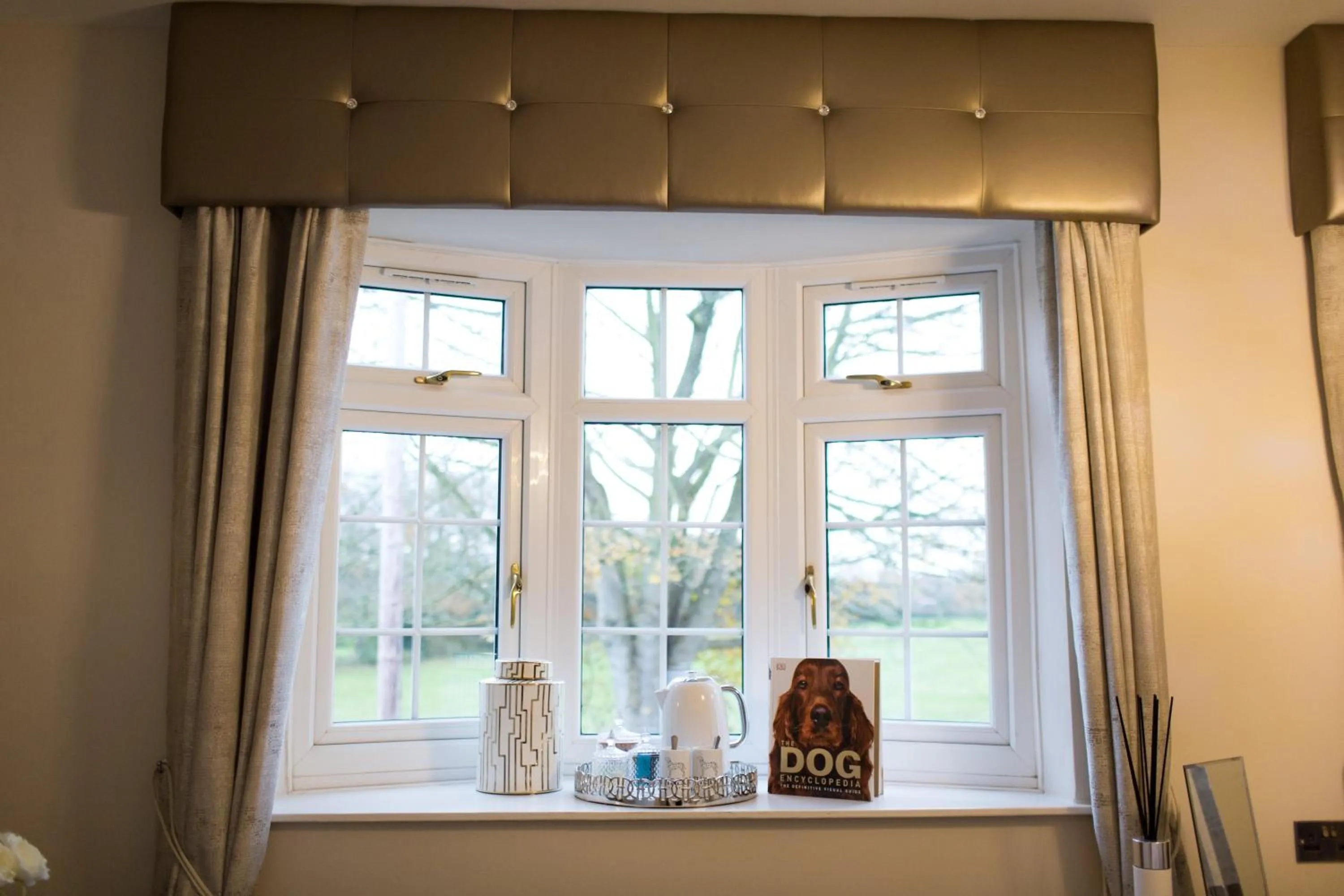 Bedroom in The Dog in Over Peover