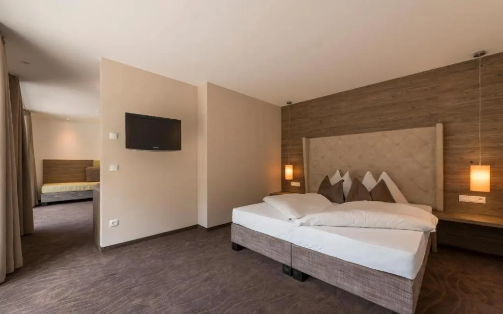 Bed in Hotel Rosengarten