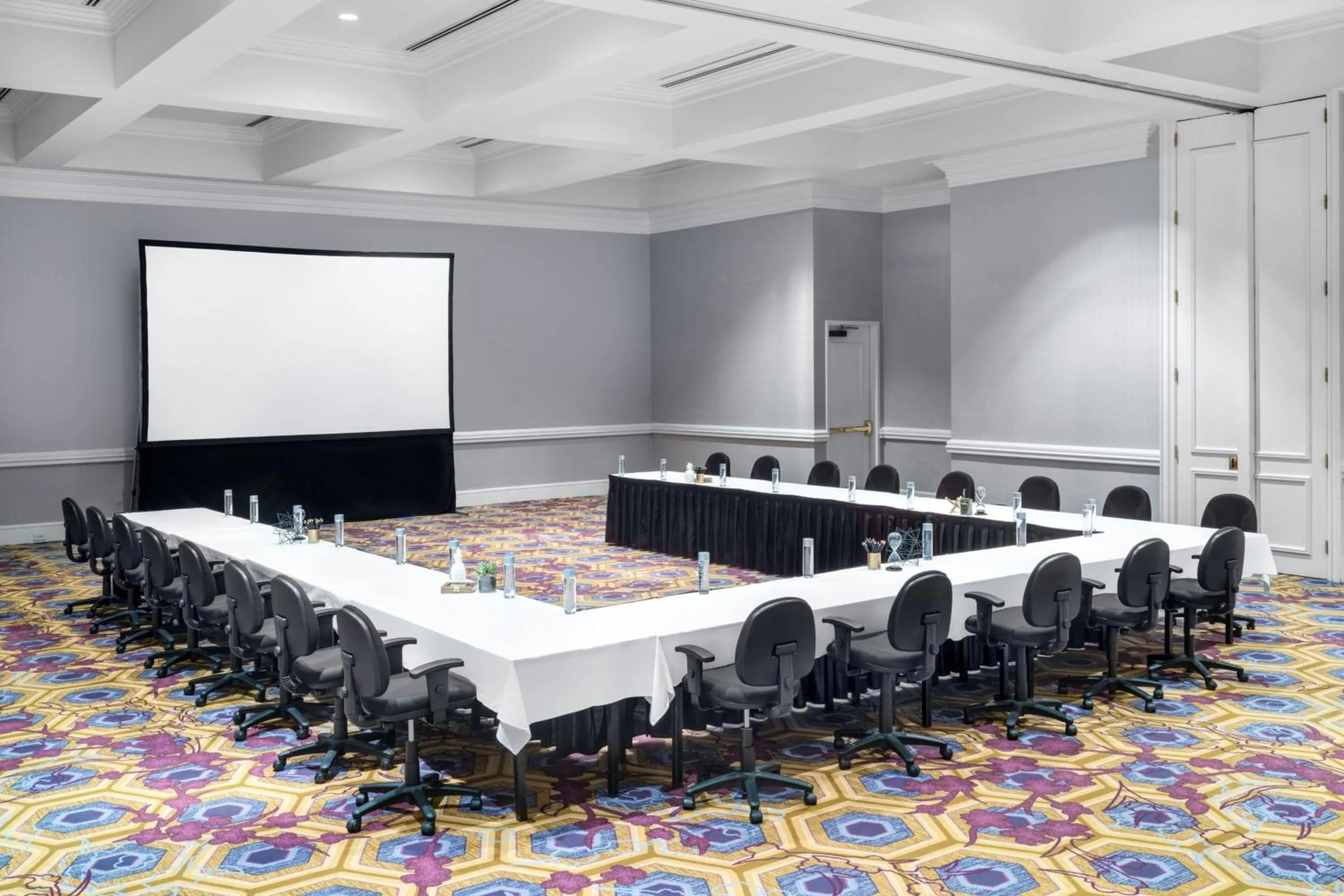 Meeting/conference room in Renaissance Dallas North Hotel