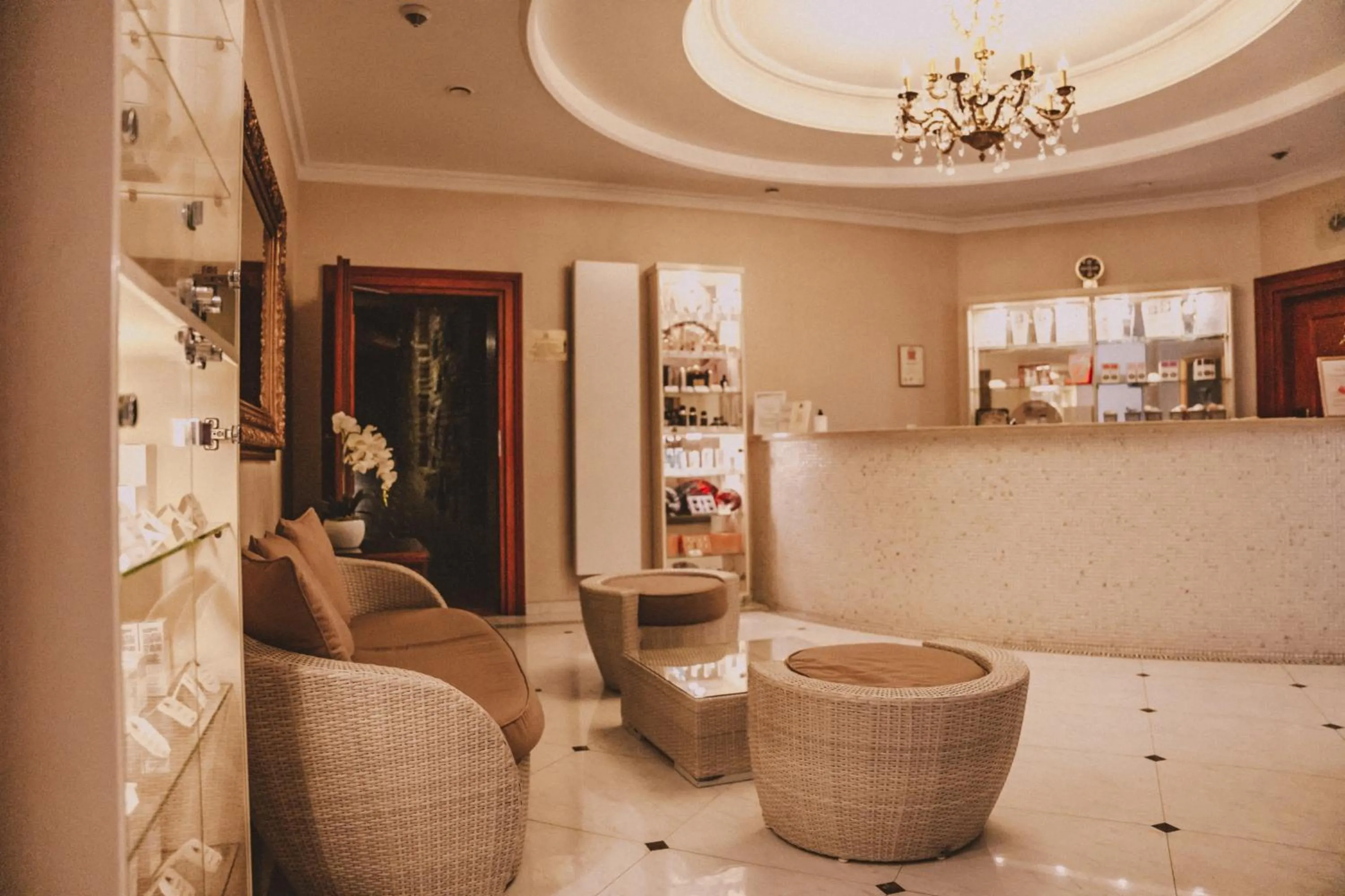 On-site shops in Pałac Żelechów Spa & Wellness