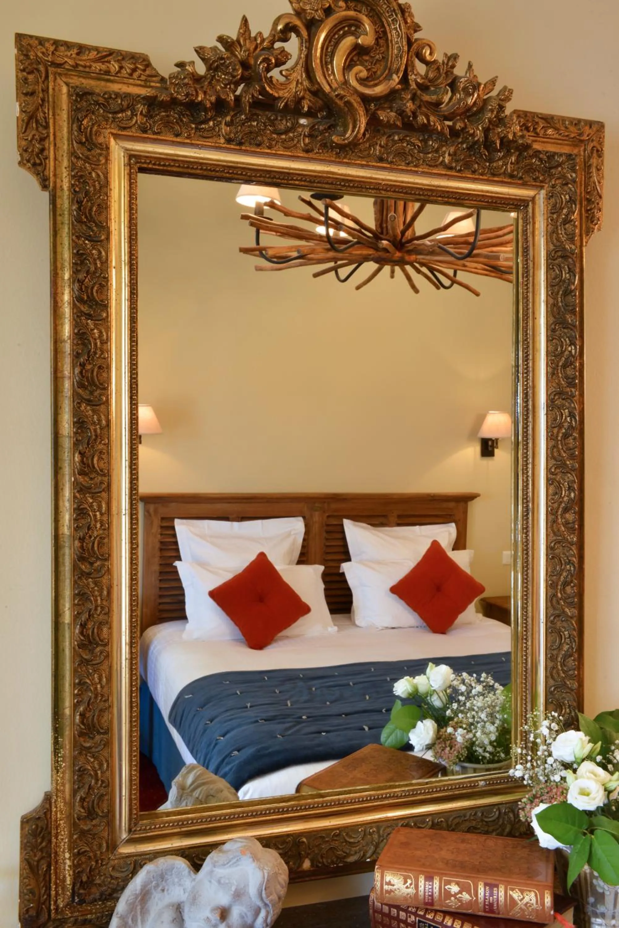 Bedroom, Bed in Hotel Villa Reine Hortense