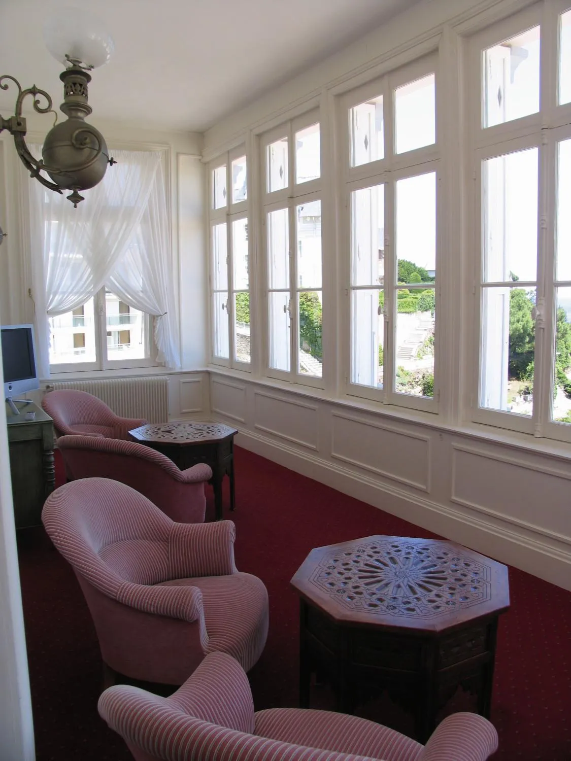 Lounge or bar, Seating Area in Hotel Villa Reine Hortense