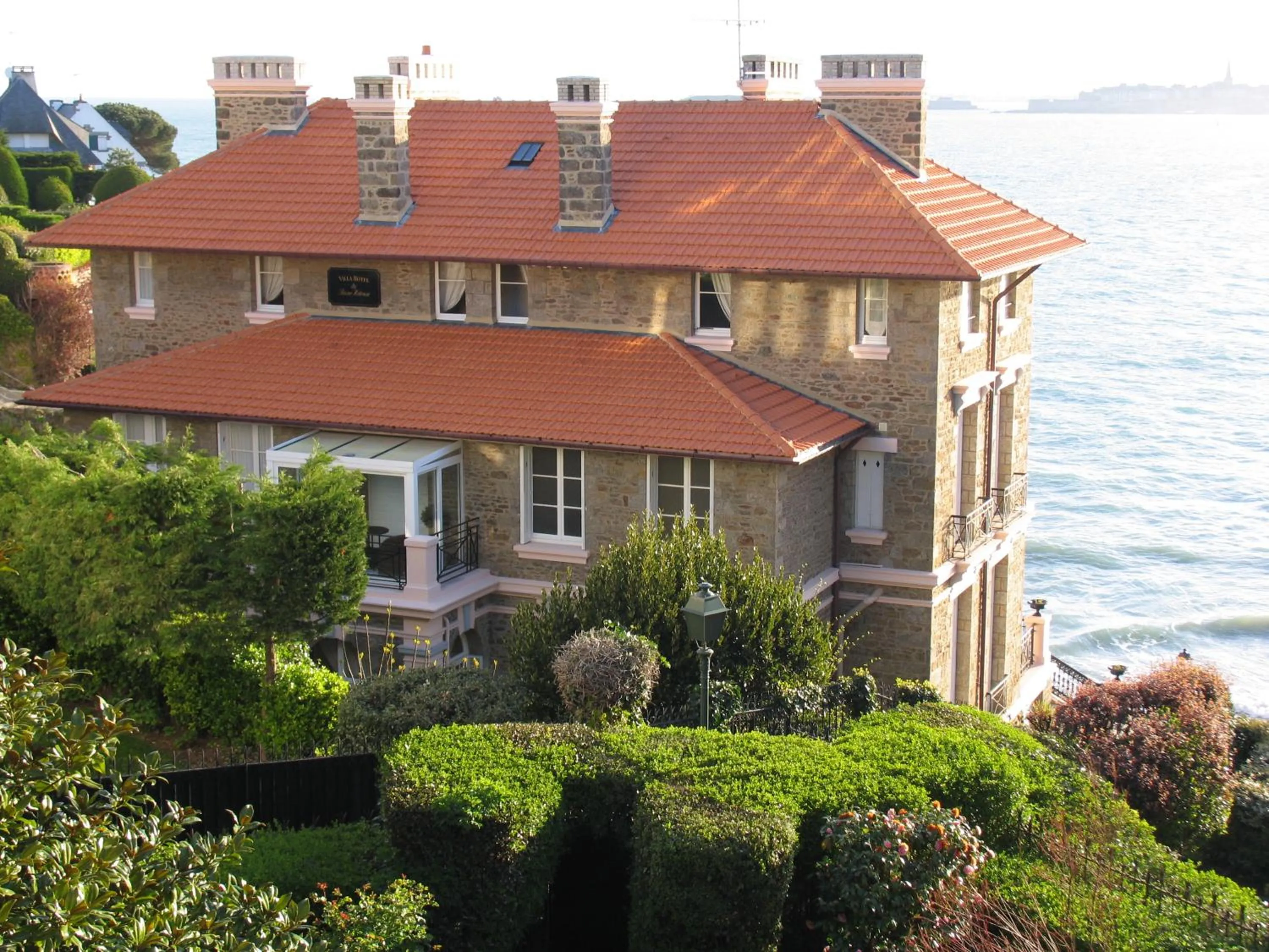 Facade/entrance, Property Building in Hotel Villa Reine Hortense