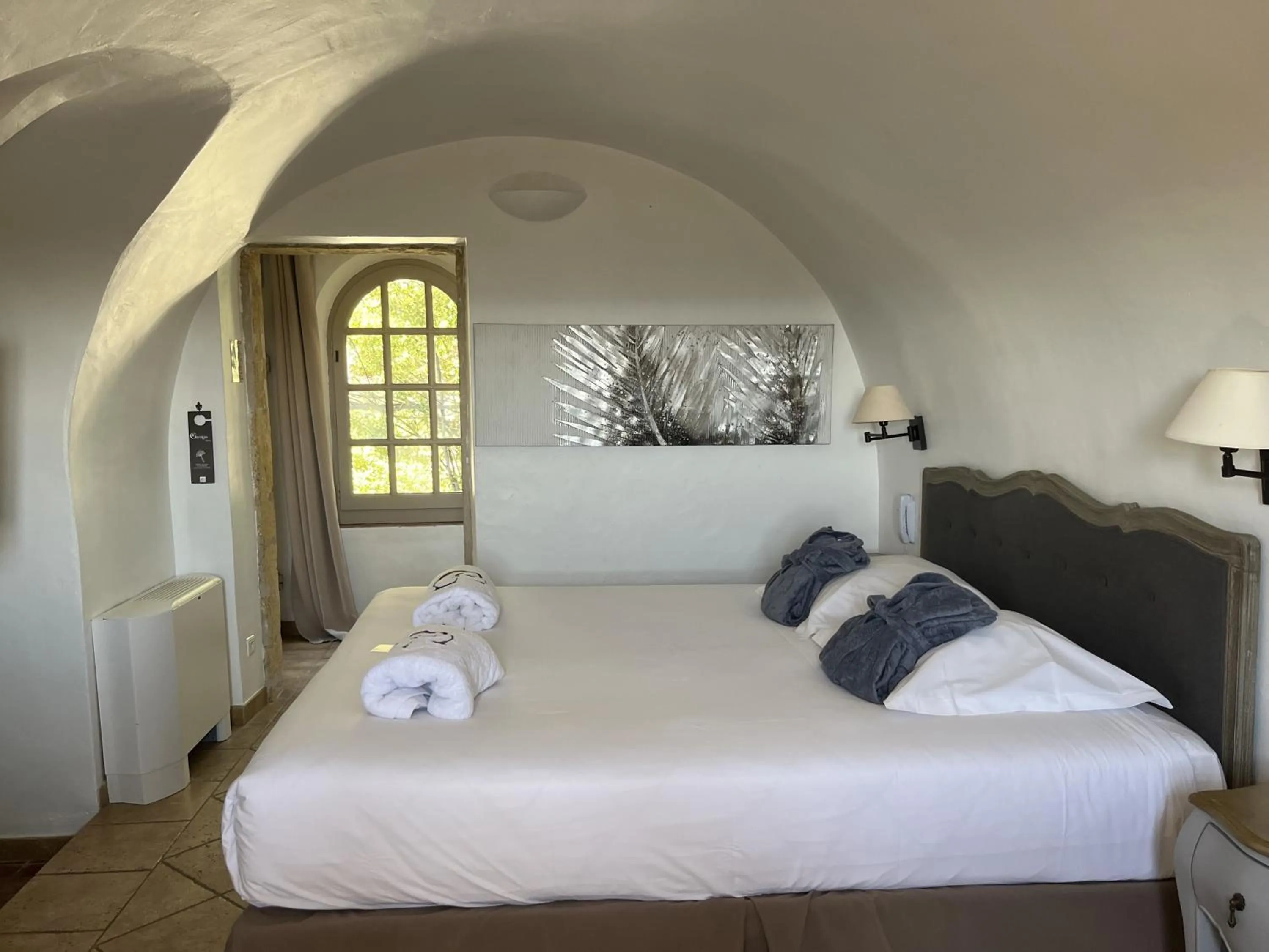 Bedroom, Bed in Garrigae Abbaye de Sainte Croix