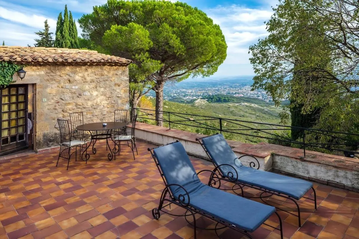 Patio in Garrigae Abbaye de Sainte Croix