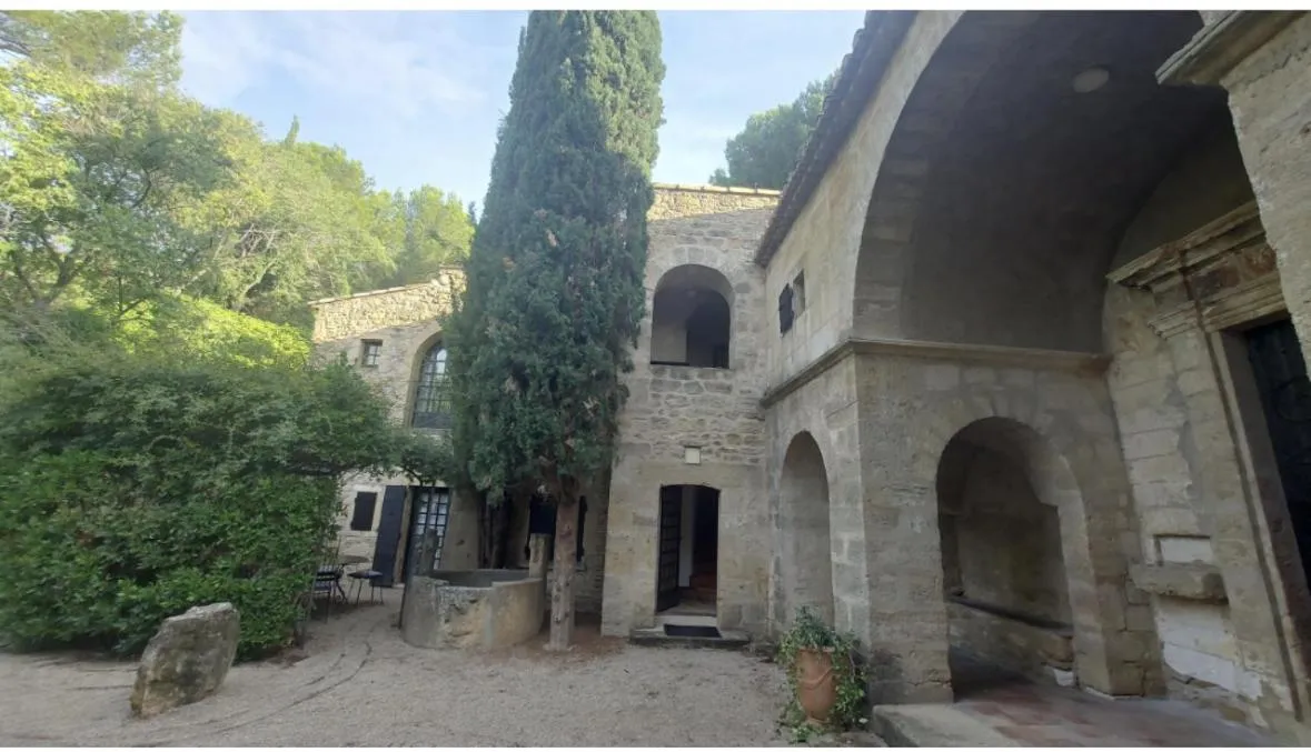 Patio in Garrigae Abbaye de Sainte Croix