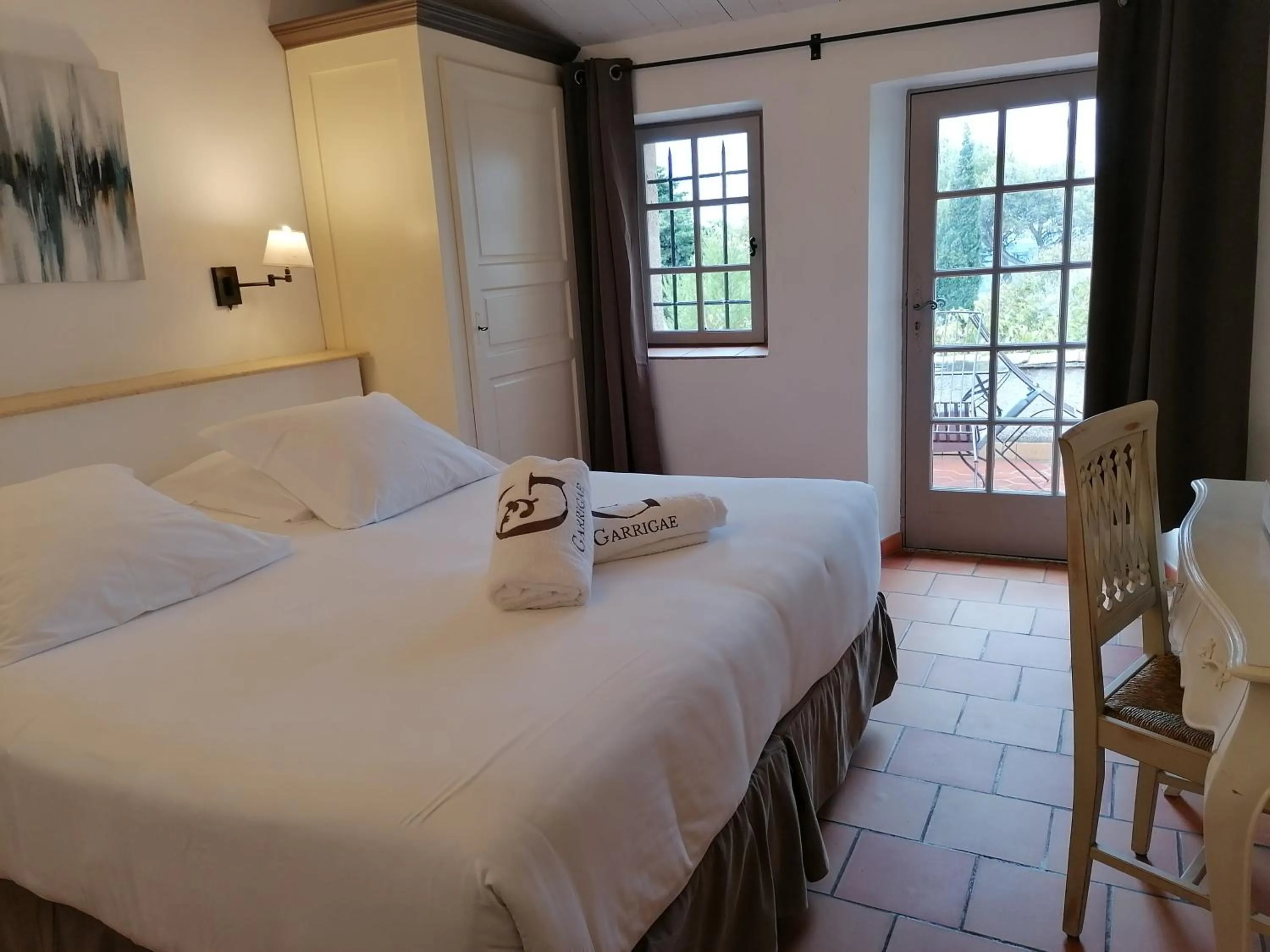 Bed in Garrigae Abbaye de Sainte Croix