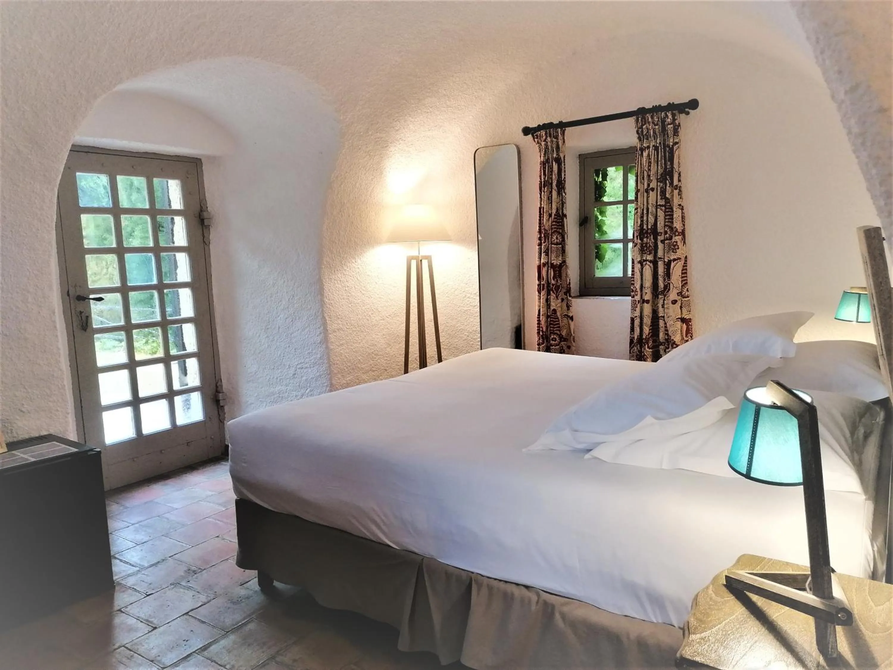 Bedroom, Bed in Garrigae Abbaye de Sainte Croix