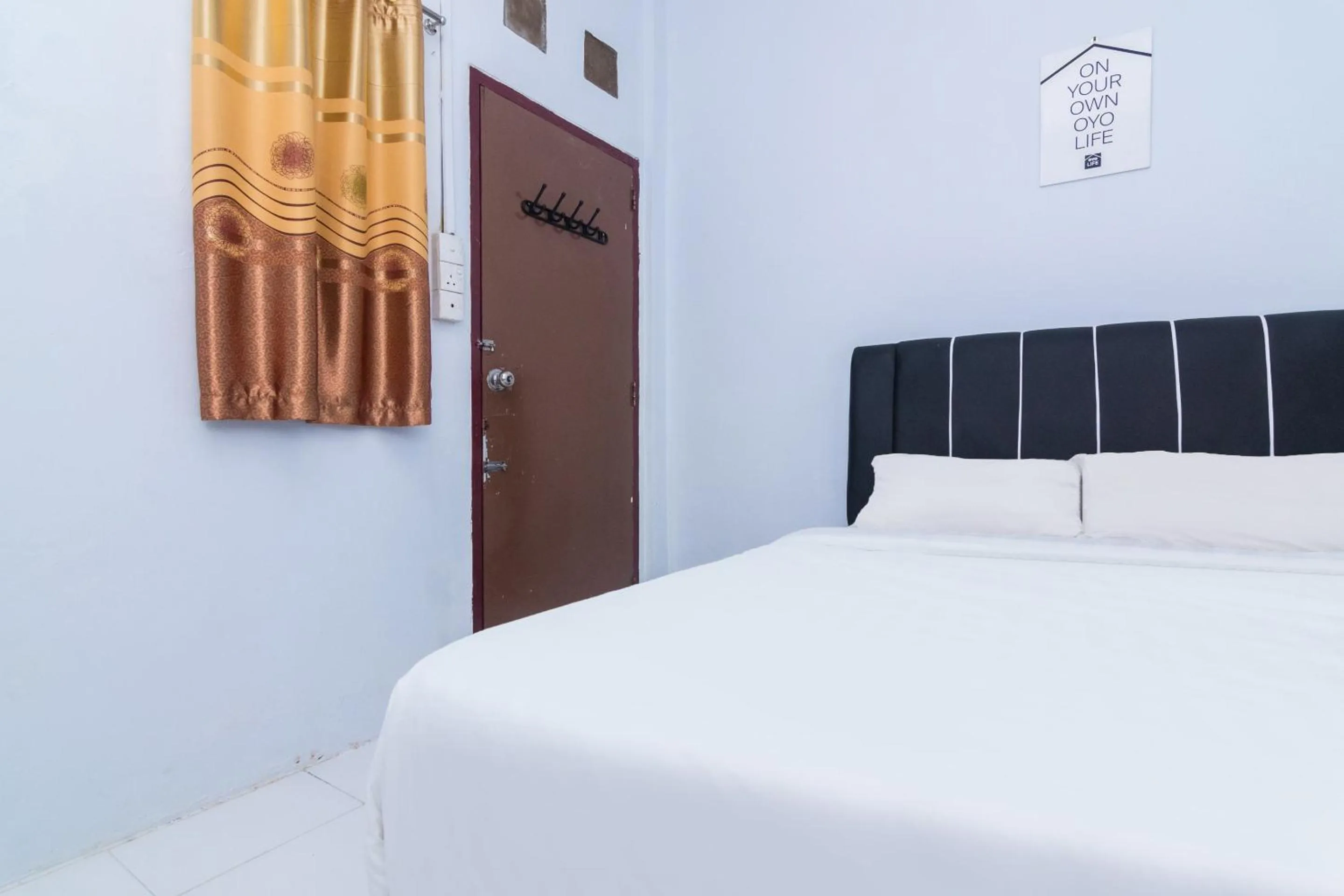 Bedroom, Bed in OYO Life 2670 Aline Kost