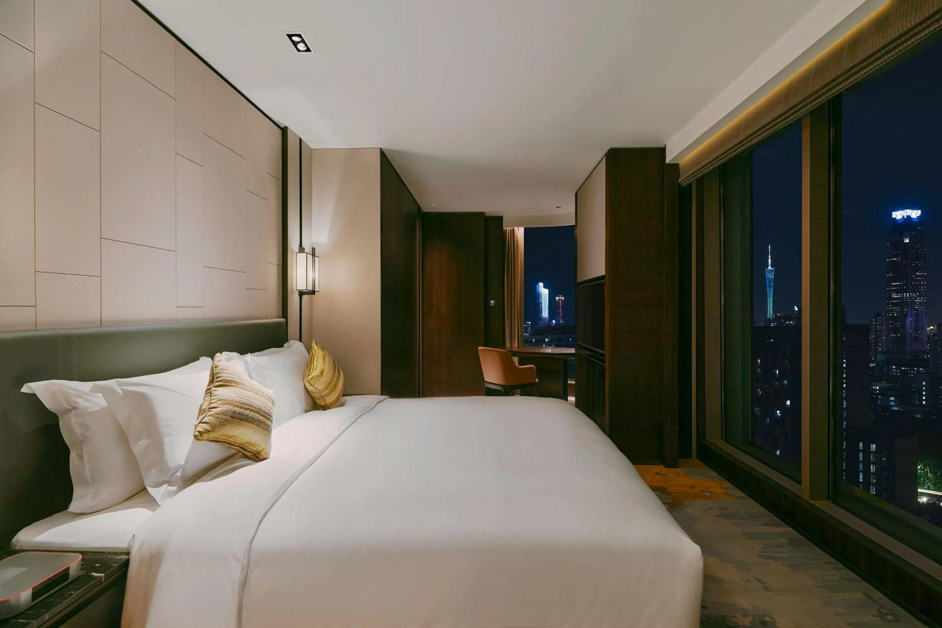 Photo of the whole room, Bed in Kempinski Residences Guangzhou