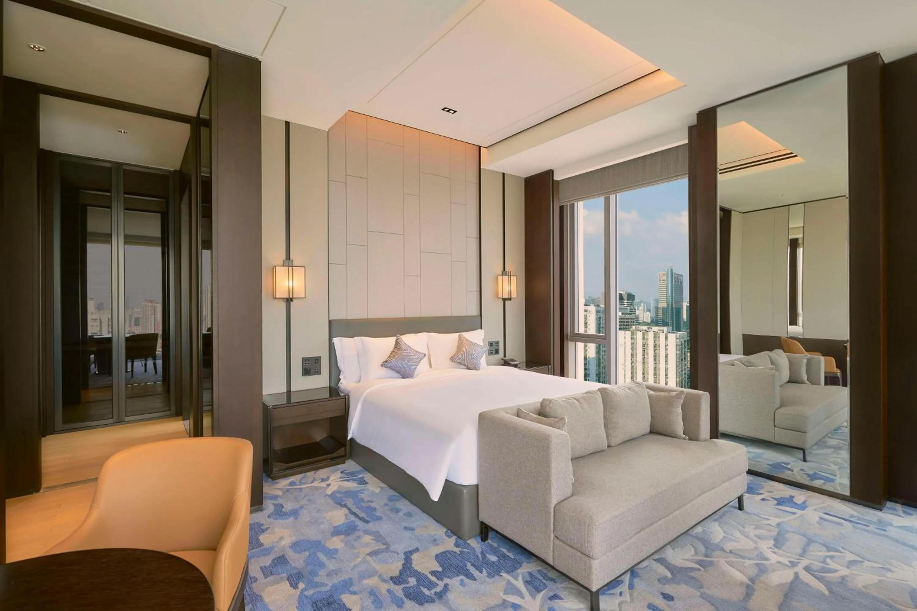 Photo of the whole room, Bed in Kempinski Residences Guangzhou