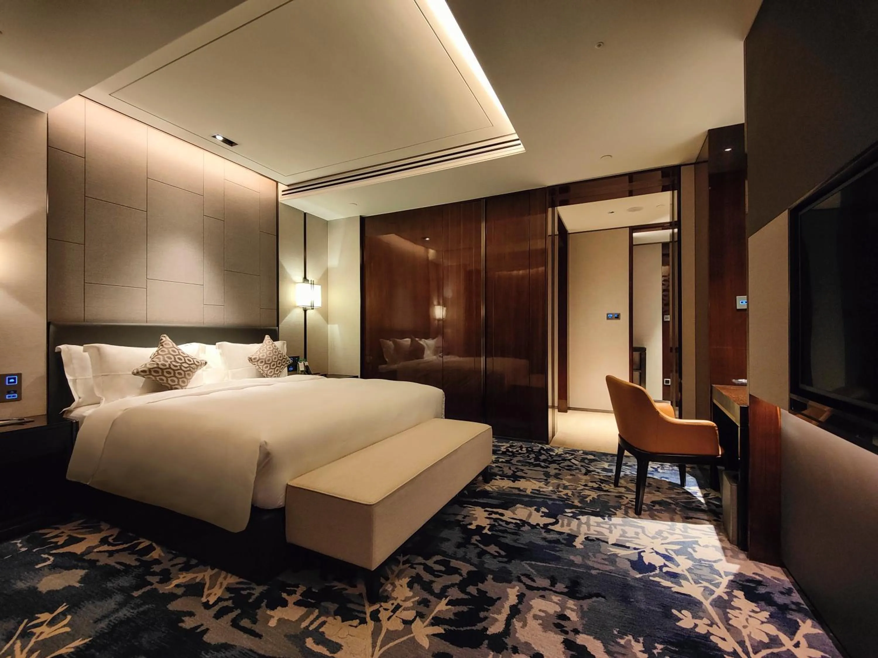 Bed in Kempinski Residences Guangzhou