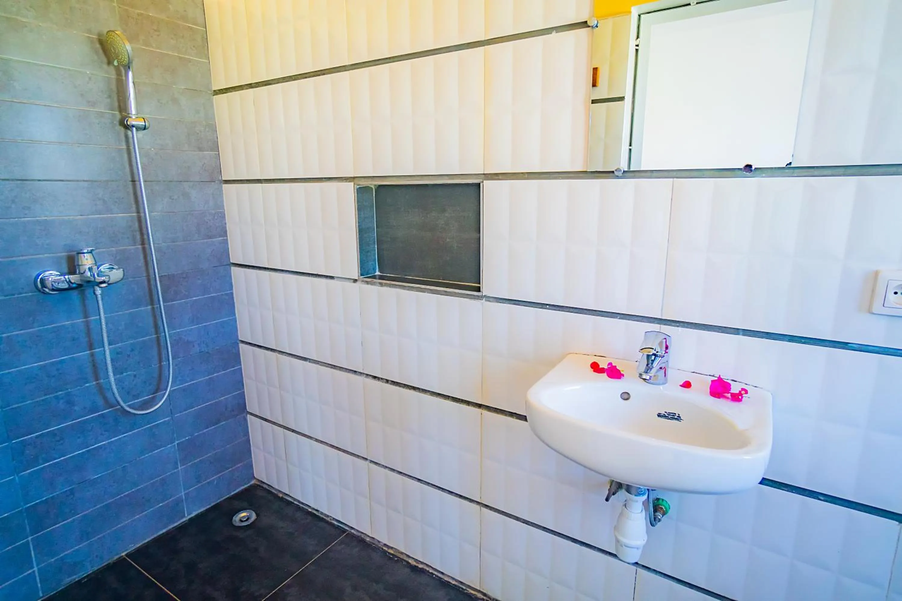 Bathroom in Cambria Hotel