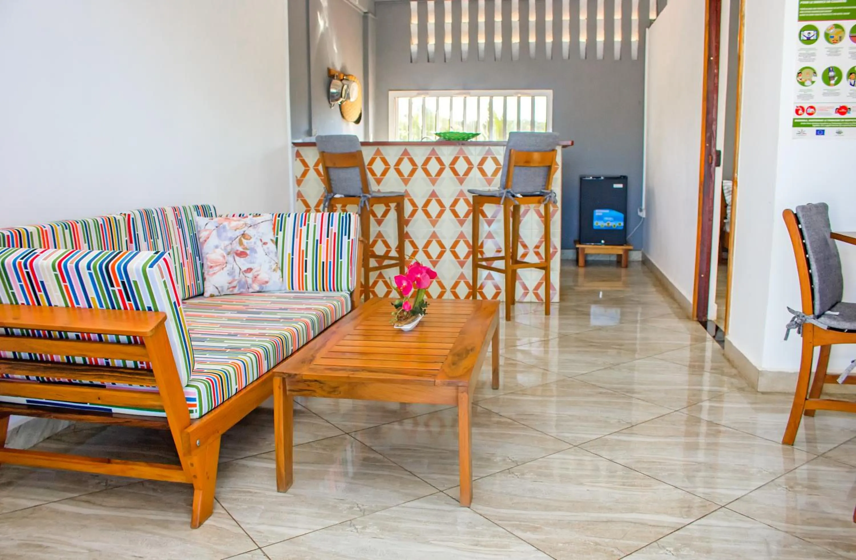 Living room in Cambria Hotel