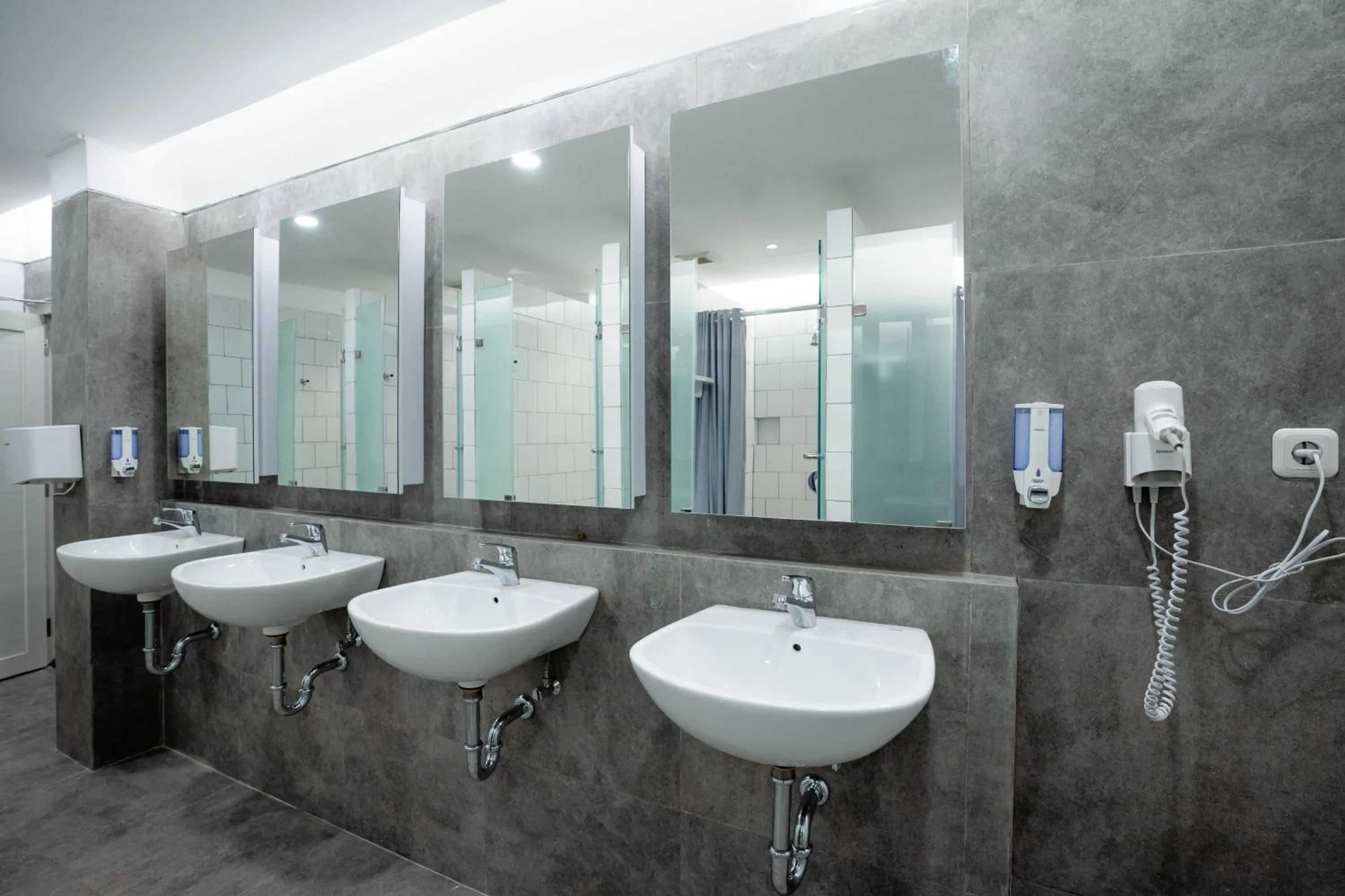 Bathroom in Bobopod Kota Lama, Semarang