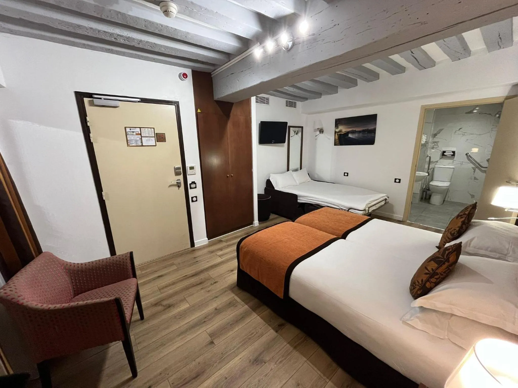 Bedroom, Bed in Hôtel 85 Saint Honore