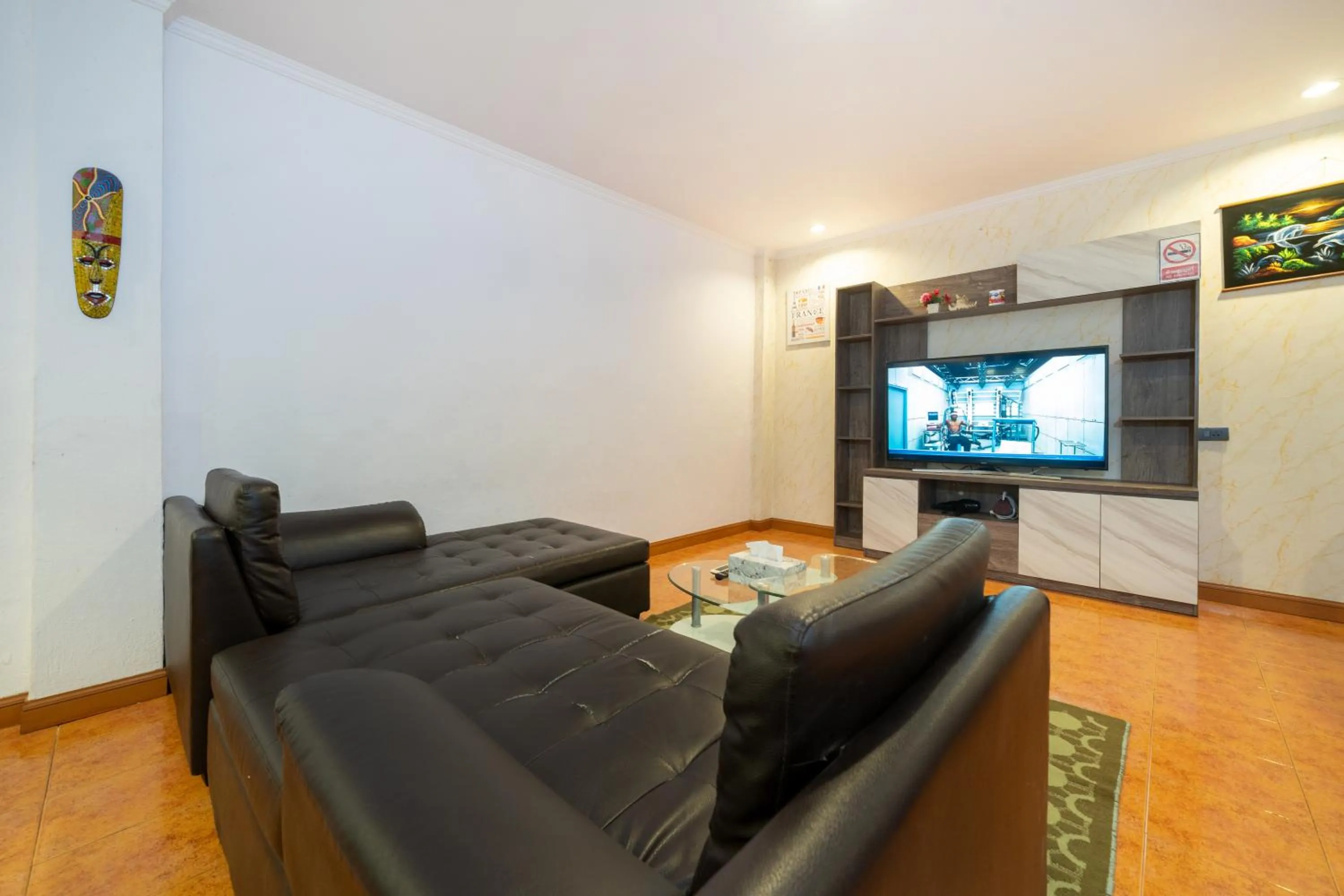 Four-Bedroom Deluxe Apartment in Patong Central Residence and Apartment