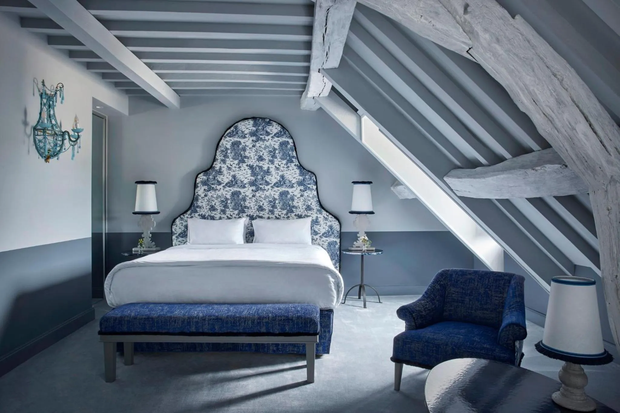 Photo of the whole room, Bed in COMO Le Montrachet