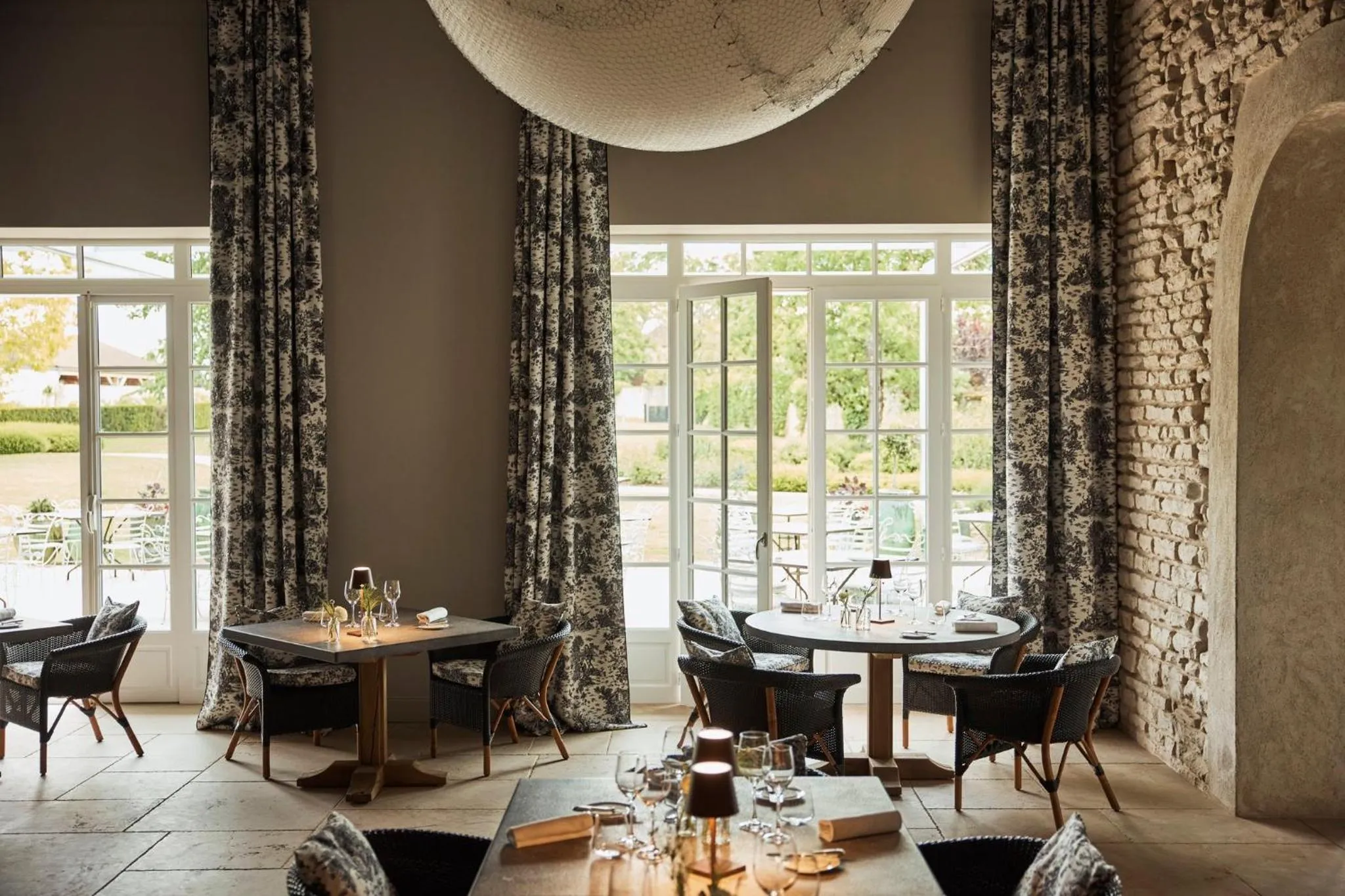 Restaurant/places to eat in COMO Le Montrachet